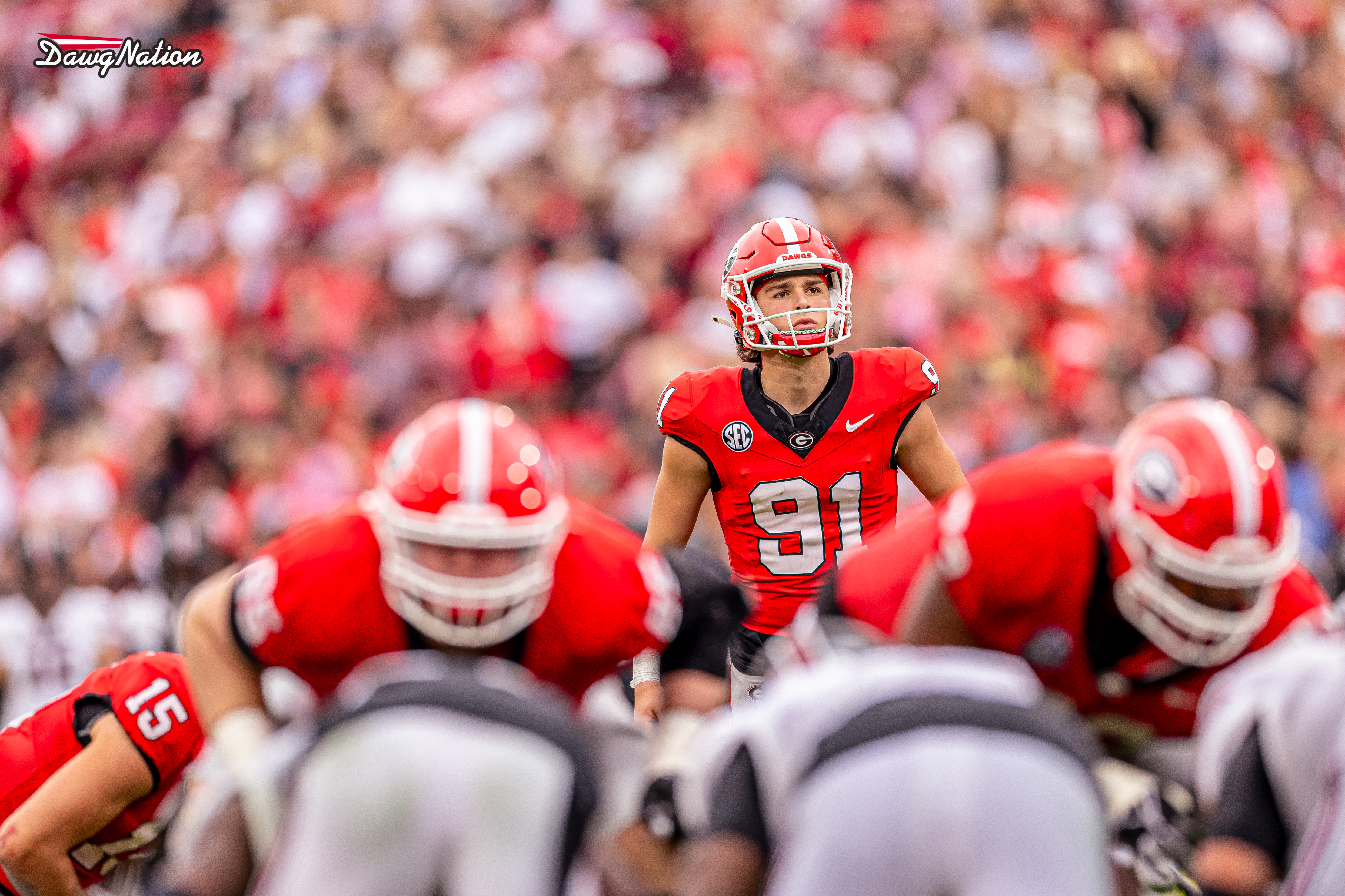 Georgia Bulldogs continue undefeated streak, beat Auburn 27-20