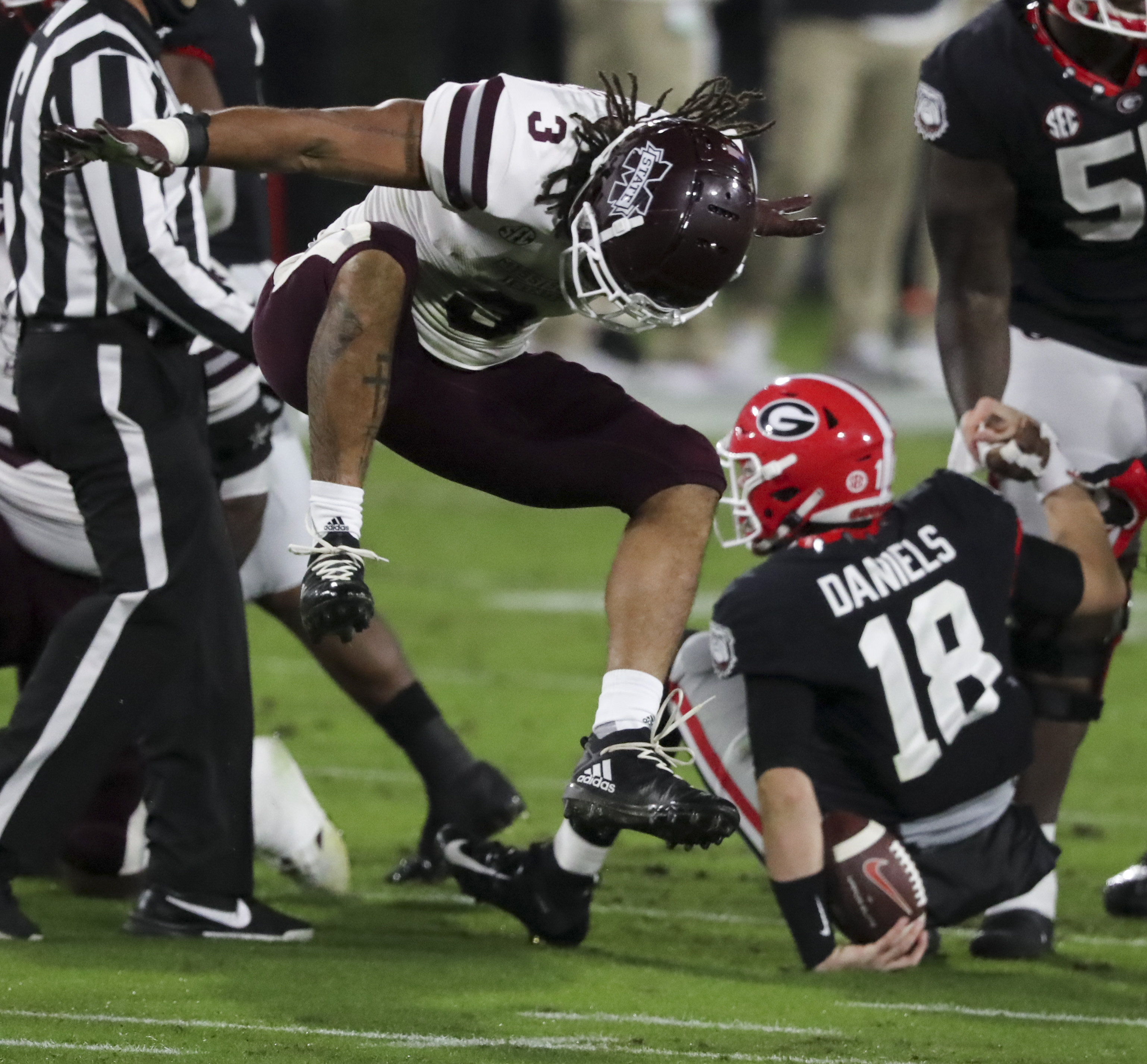 Bulldogs will wear black jerseys in Peach Bowl