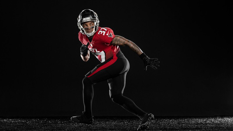 Panthers reveal alternate black helmets for Falcons' November