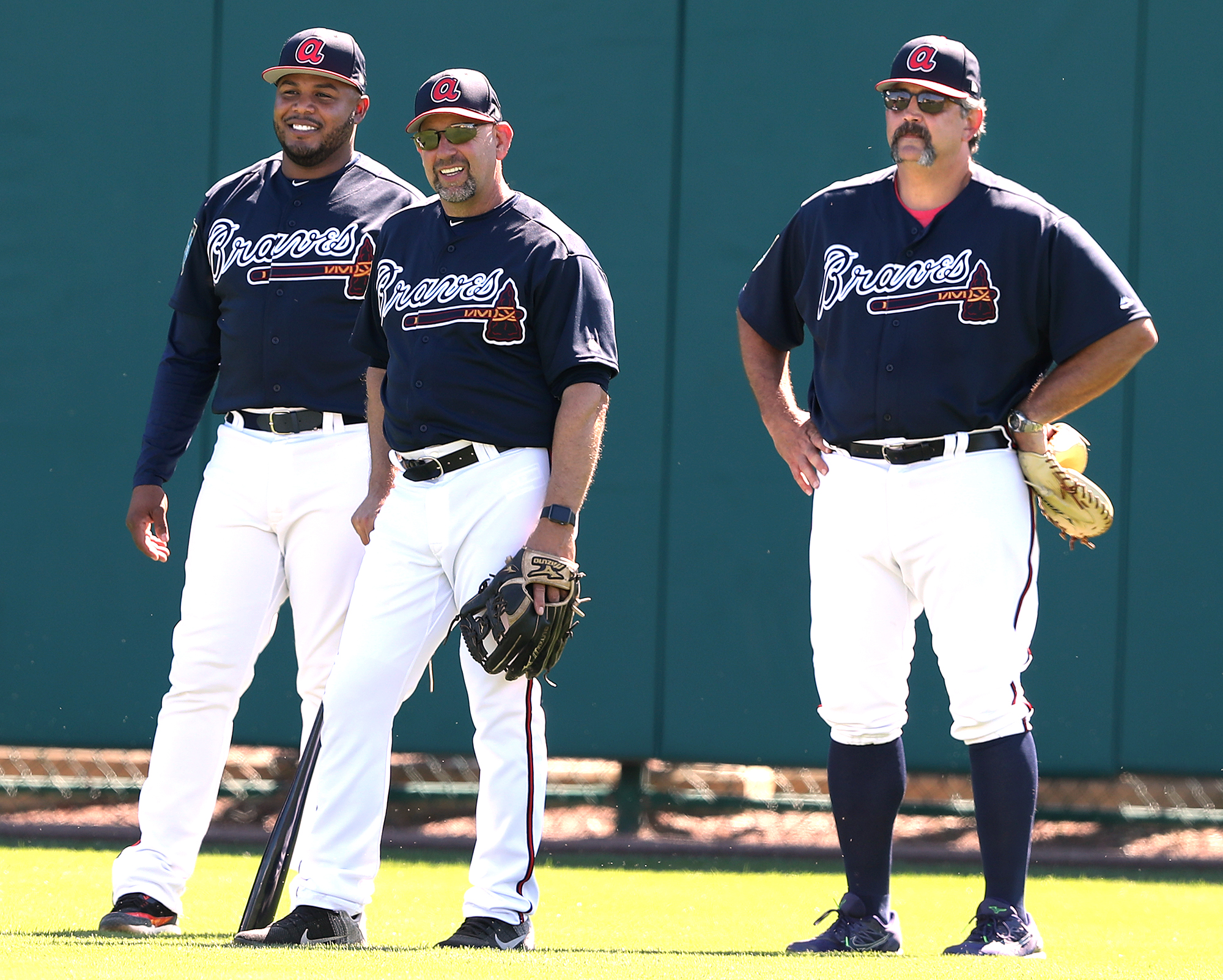 Braves catching coach Sal Fasano teaches catch-and-throw drills