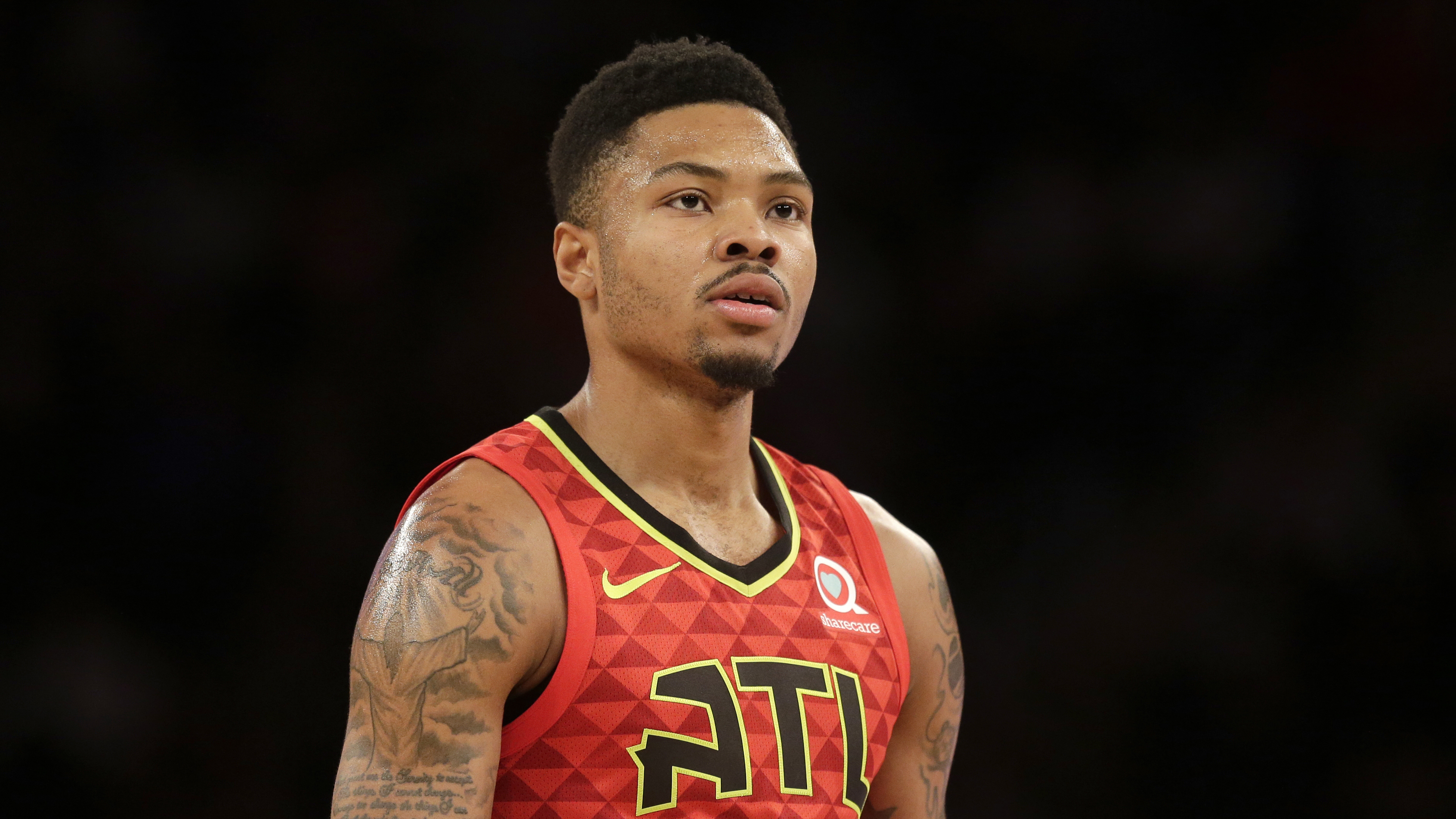 hawks-bazemore-bounces-back