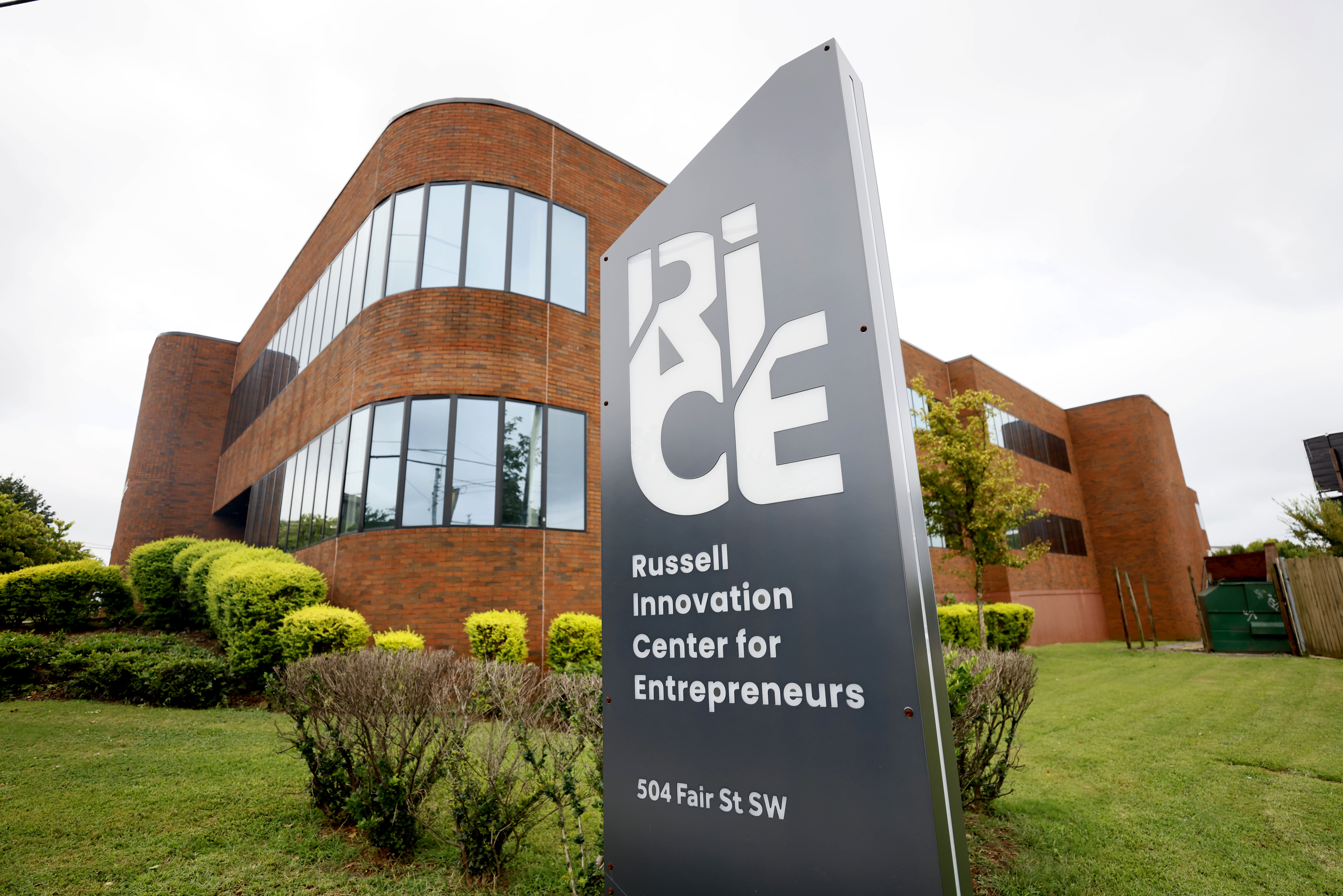 Modern Business Center