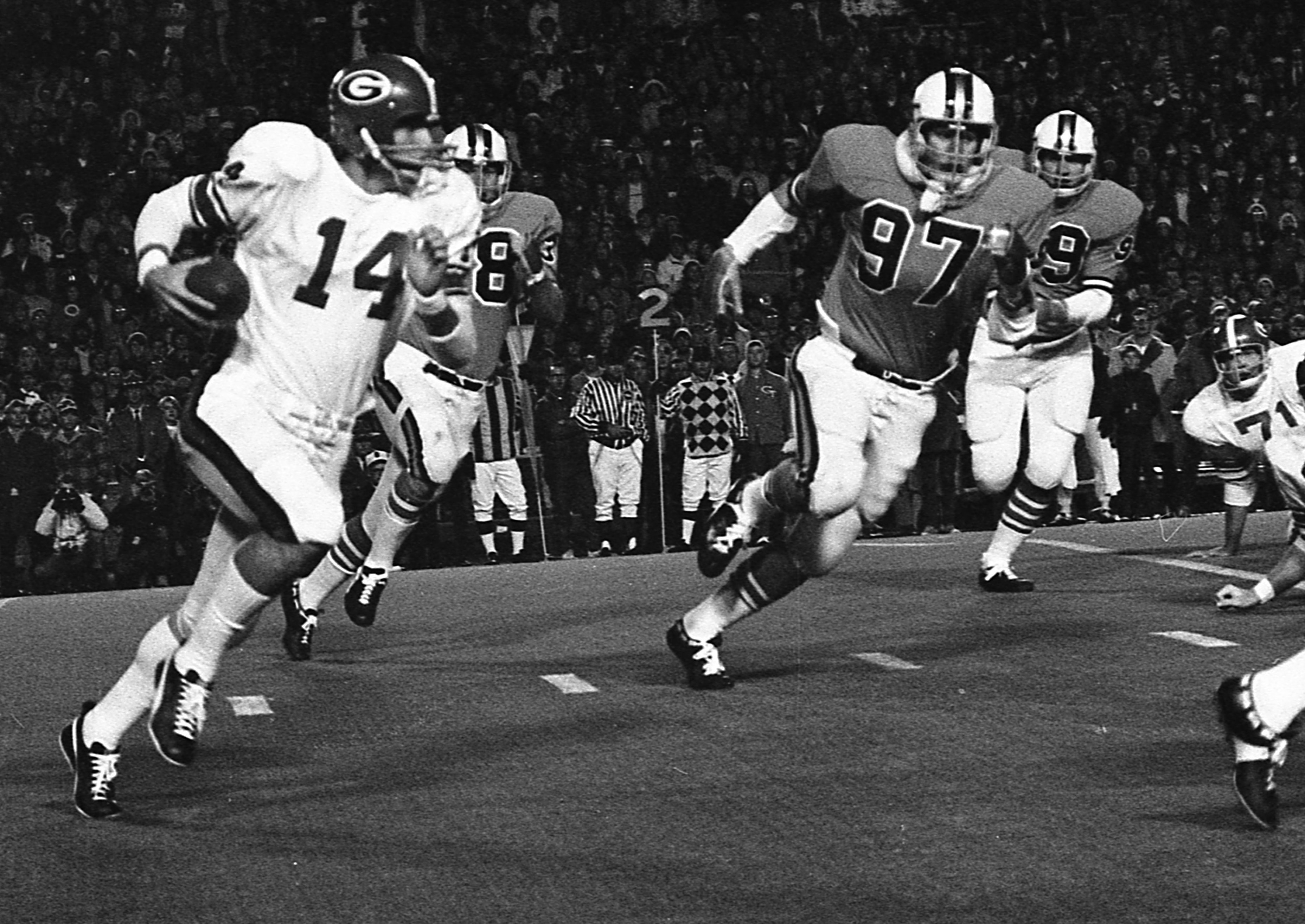 When Georgia's Herschel Walker ran over Tennessee's Bill Bates -- an oral  history