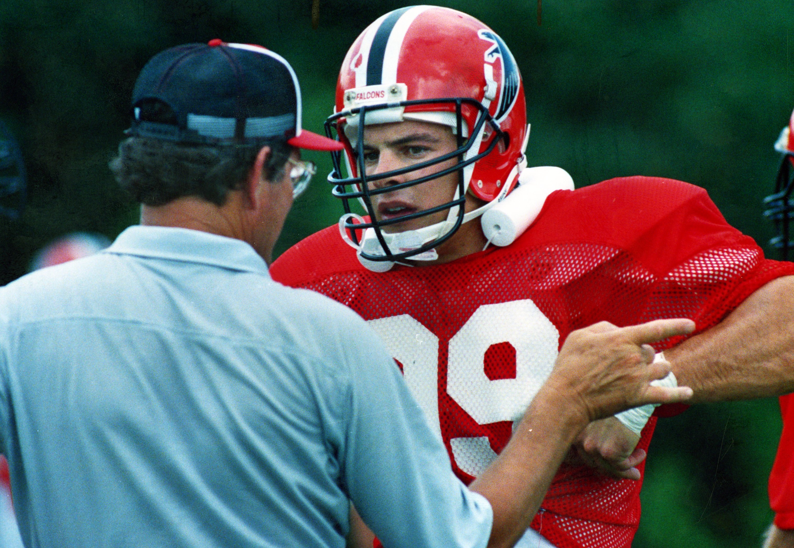 63 Falcons Tim Green Photos & High Res Pictures - Getty Images