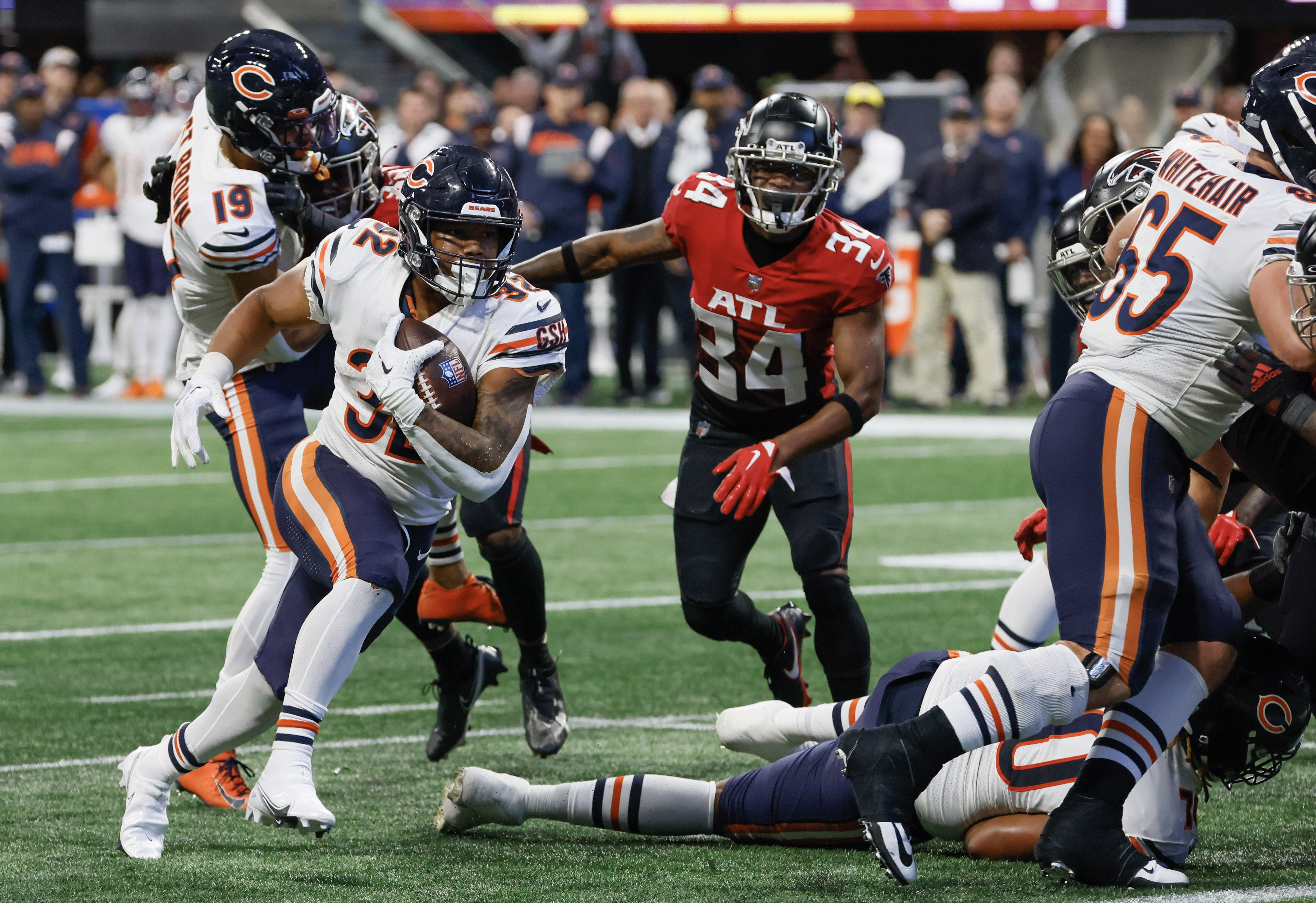 Late 53-yard FG lifts Falcons past Fields, Bears lose 27-24