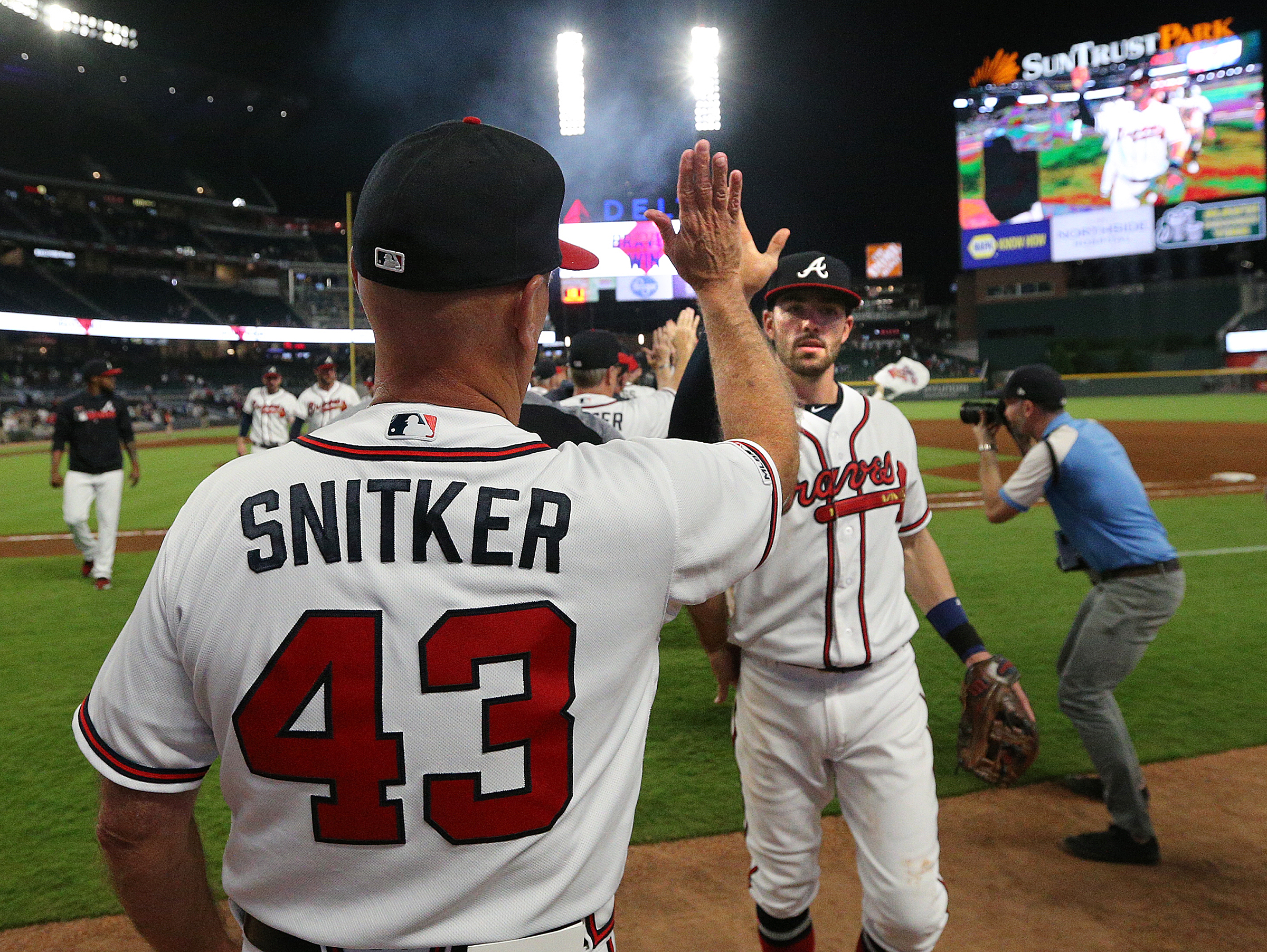 Braves non-tender fan-favorite utility man Charlie Culberson - Sports  Illustrated Atlanta Braves News, Analysis and More