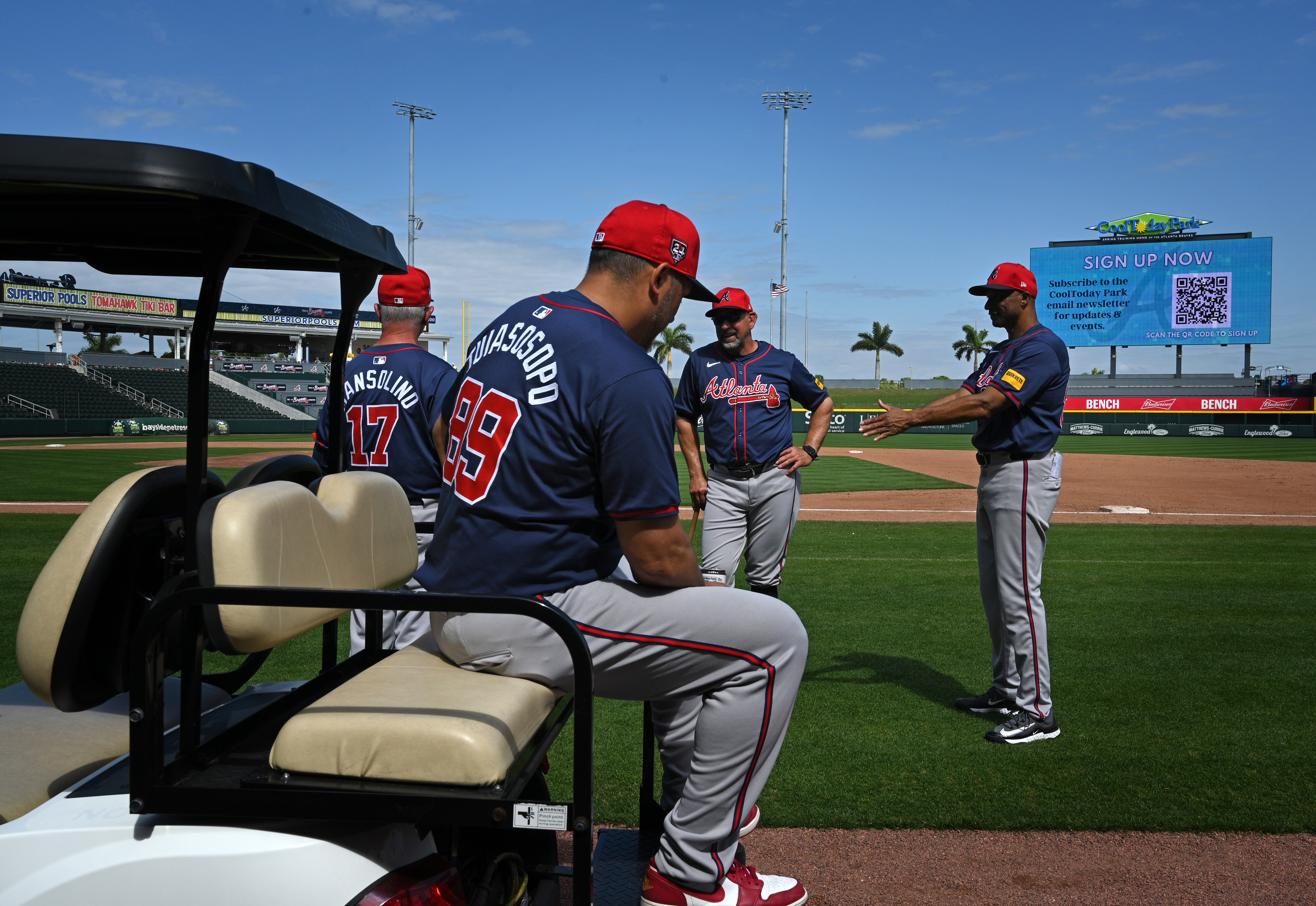 Photos: Day 10 of Braves spring training - Charlie Morton throws