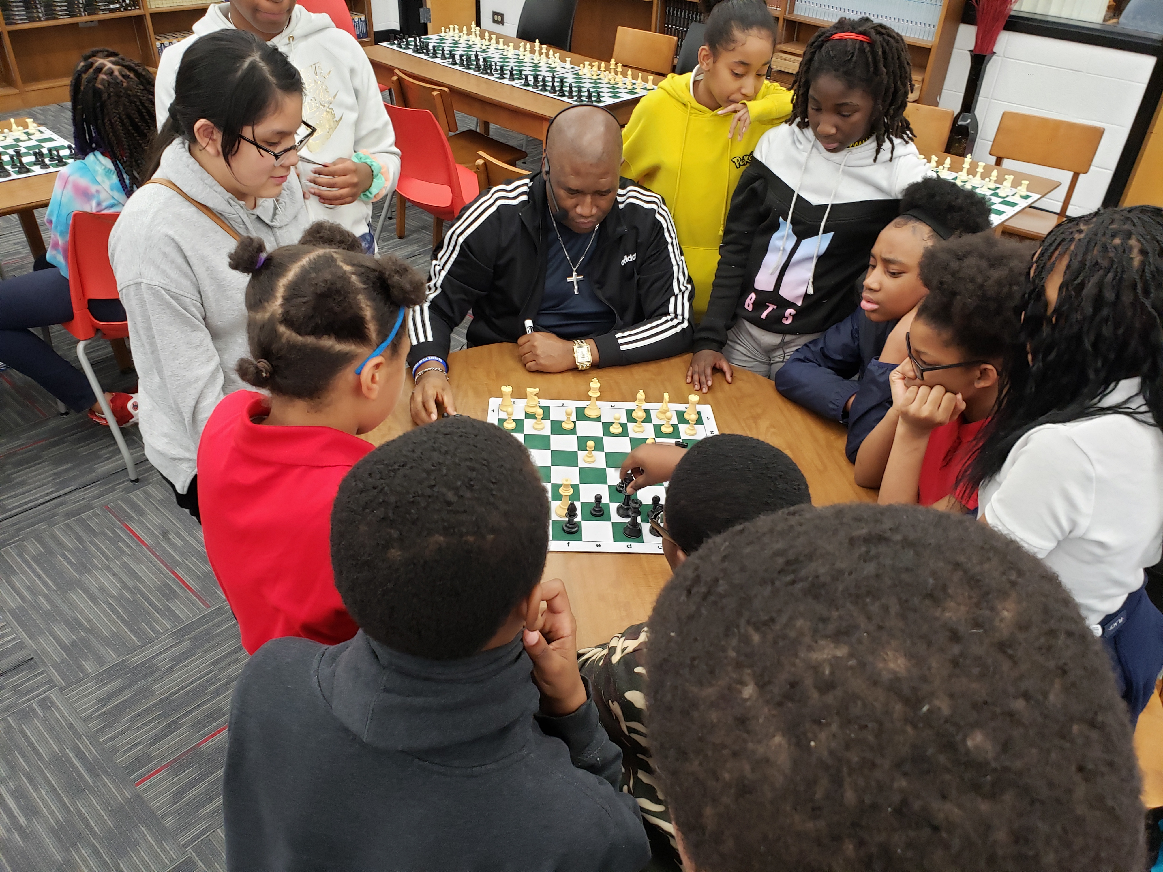 Former trooper teaches life lessons through chess