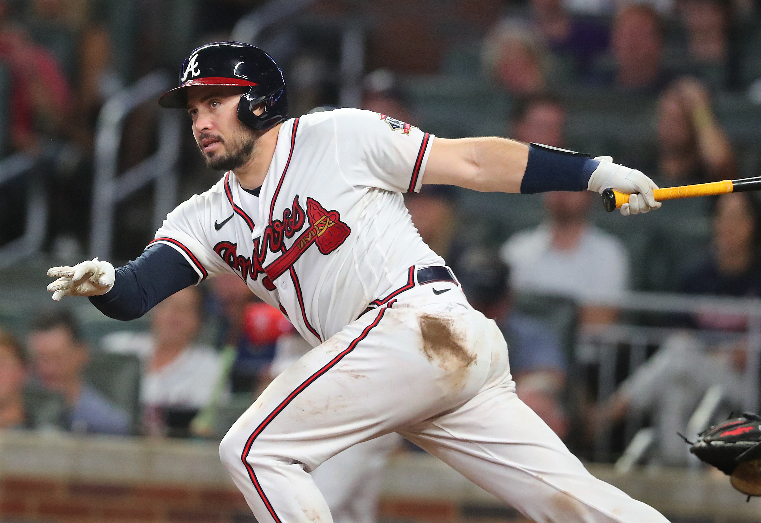 Braves catcher Travis d'Arnaud agrees to $8 million deal for 2024