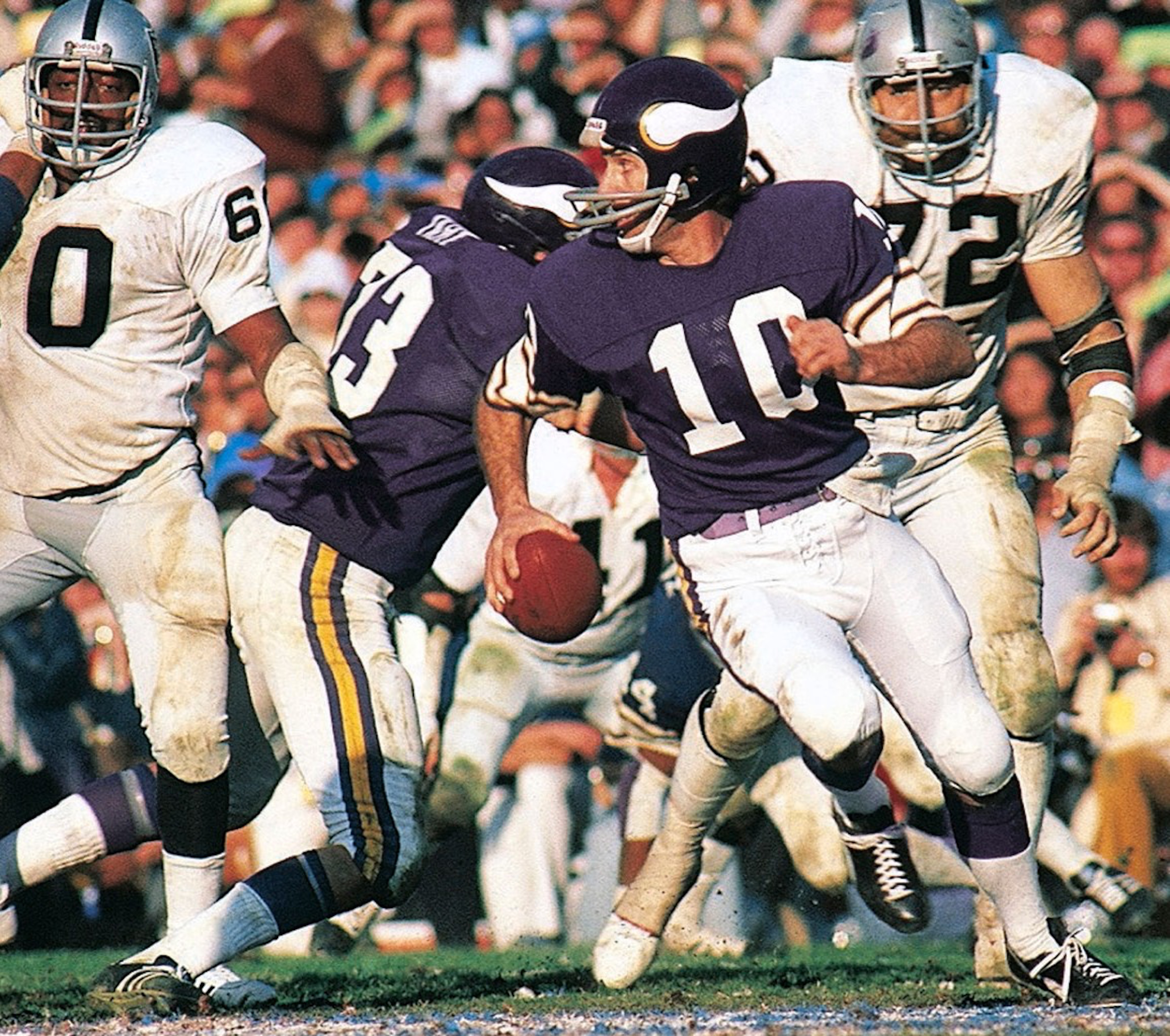 Oakland Raiders Clarence Davis victorious after scoring game winning  News Photo - Getty Images