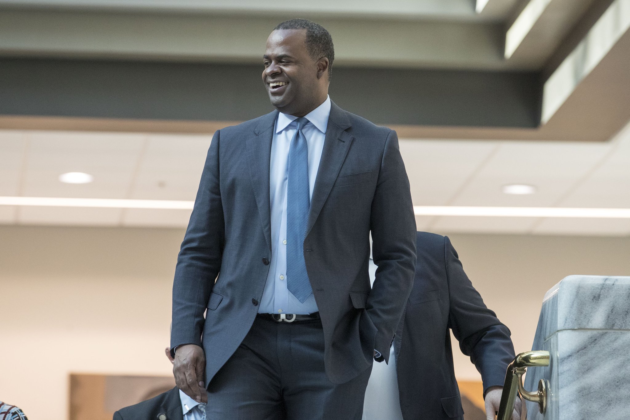 Then-Atlanta Mayor Kasim Reed smiles as people gathered in the atrium of City Hall to celebrate his final workday as mayor of Atlanta, Friday, December 29, 2017. ALYSSA POINTER/ALYSSA.POINTER@AJC.COM