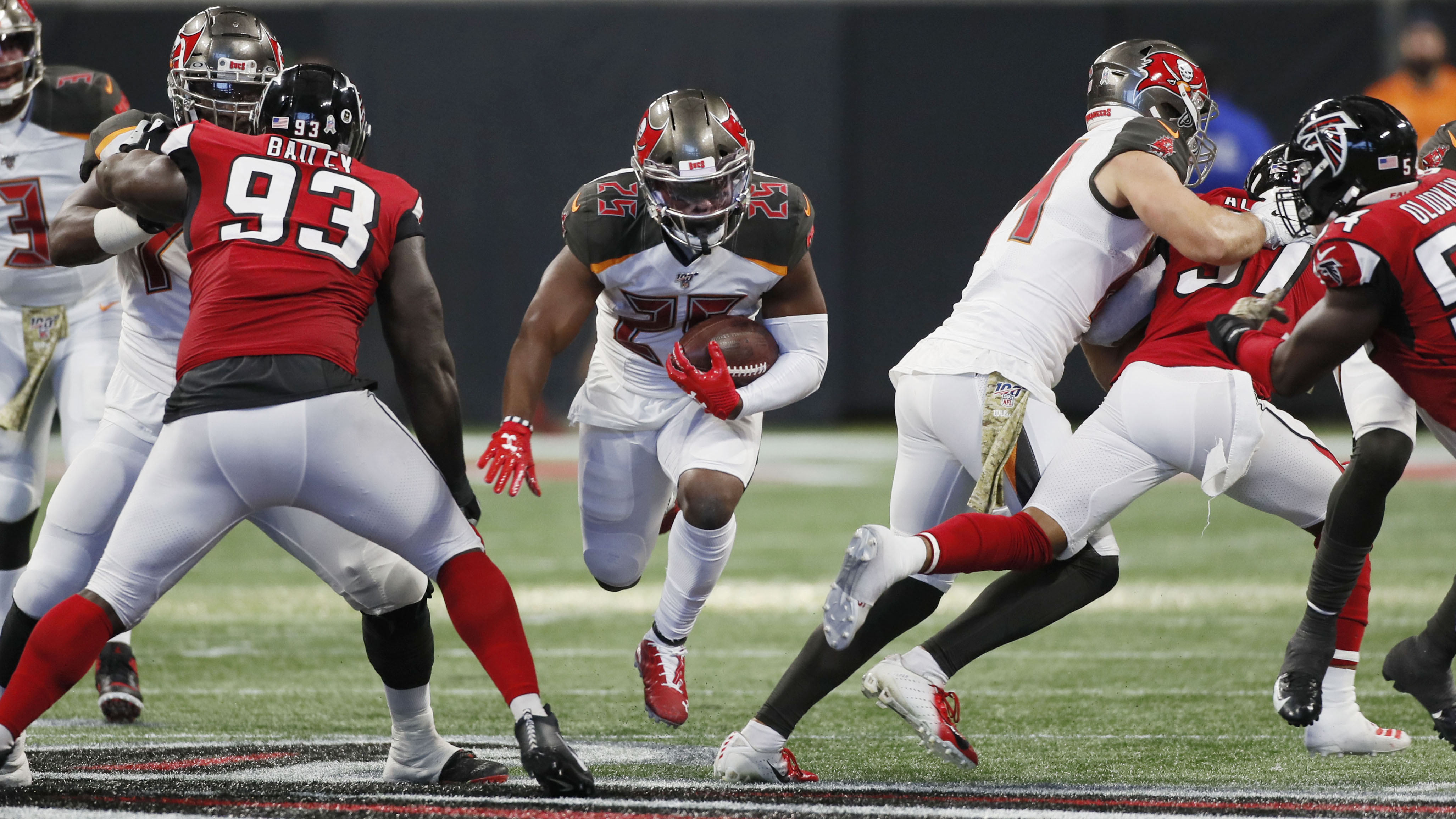 Big guy, big catch: Vea TD leads Bucs past Falcons 35-22