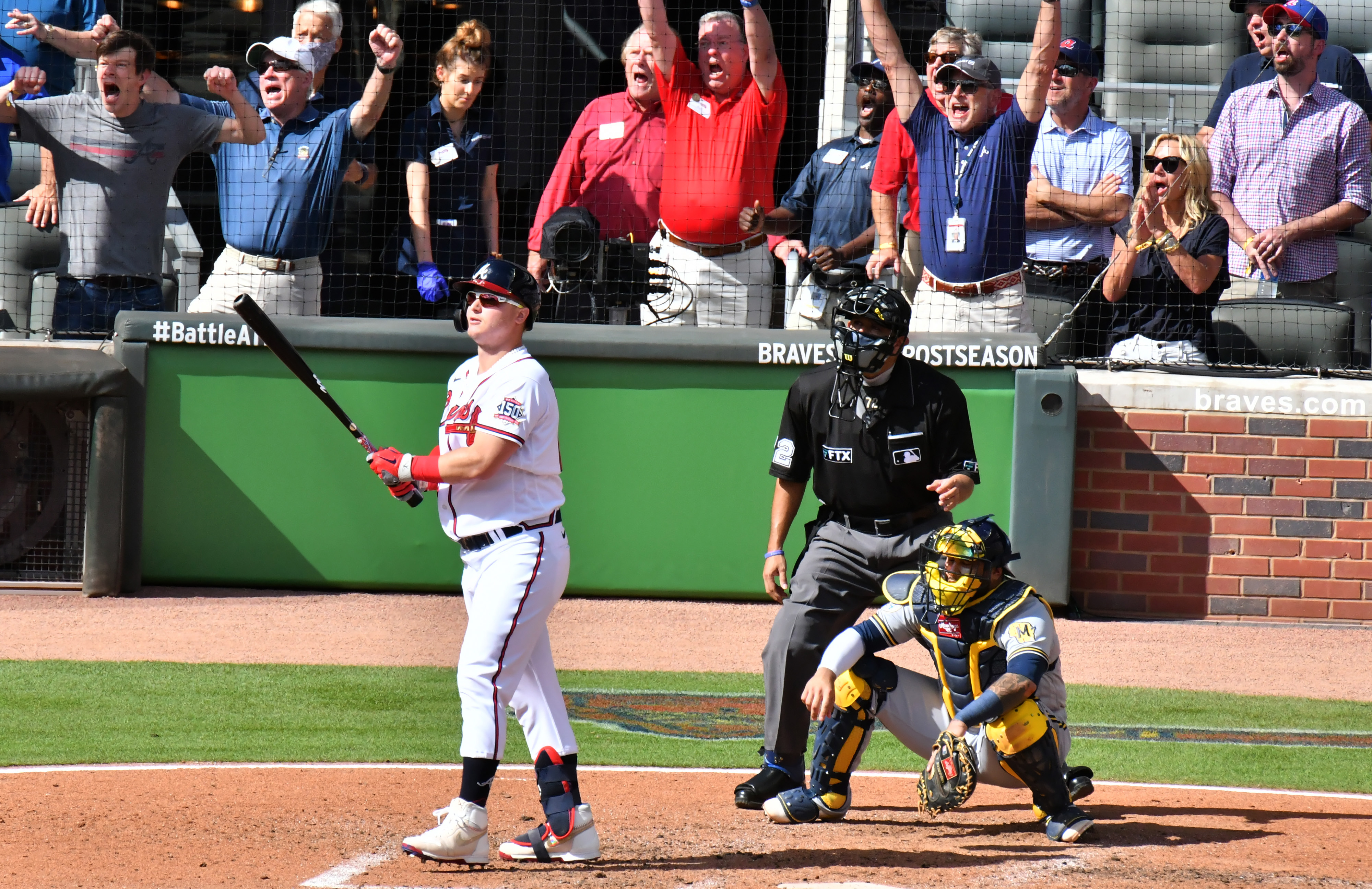 Chipper Jones drops foul ball during Brewers-Atlanta Braves game