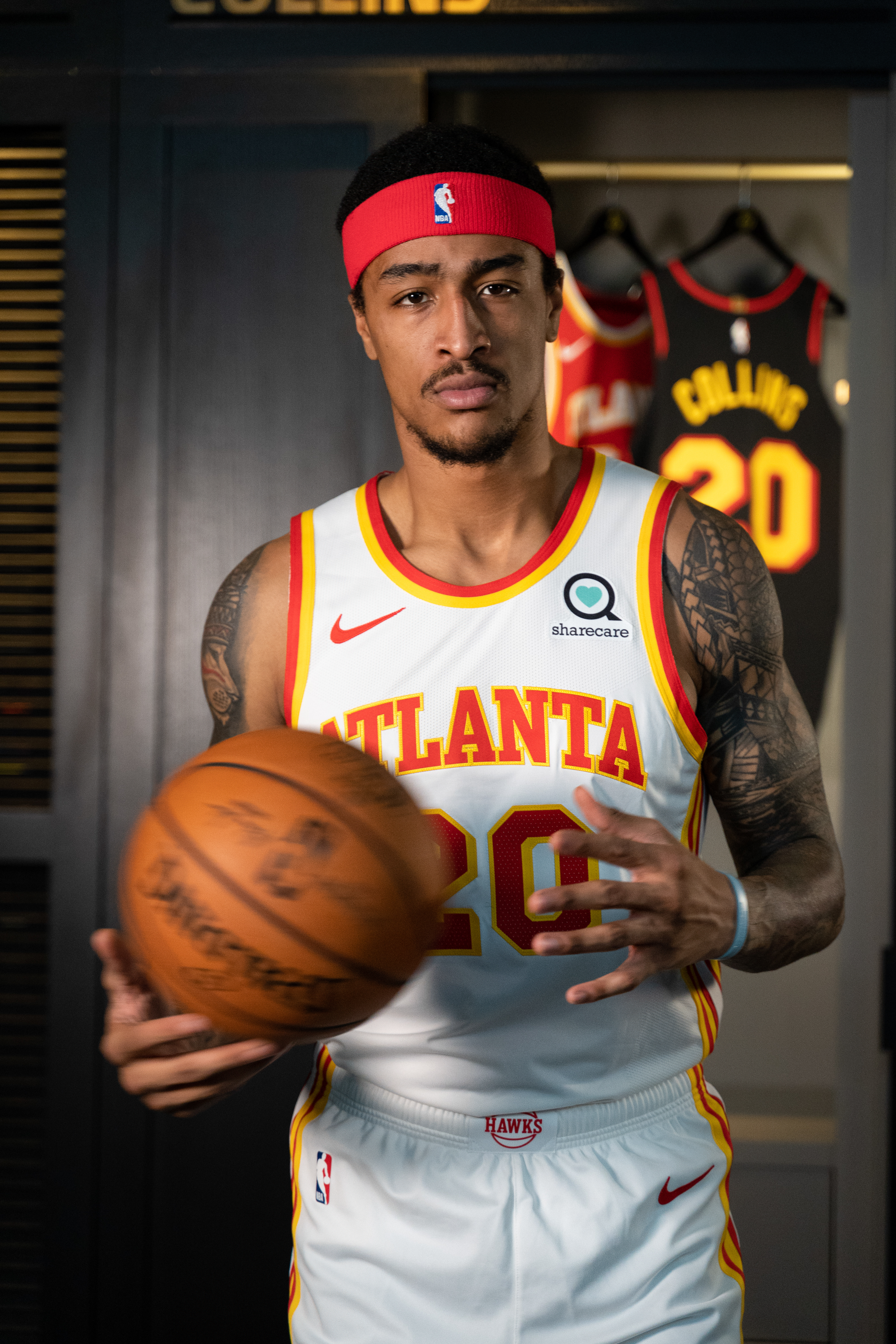 Hawks show off new uniforms, Hawks