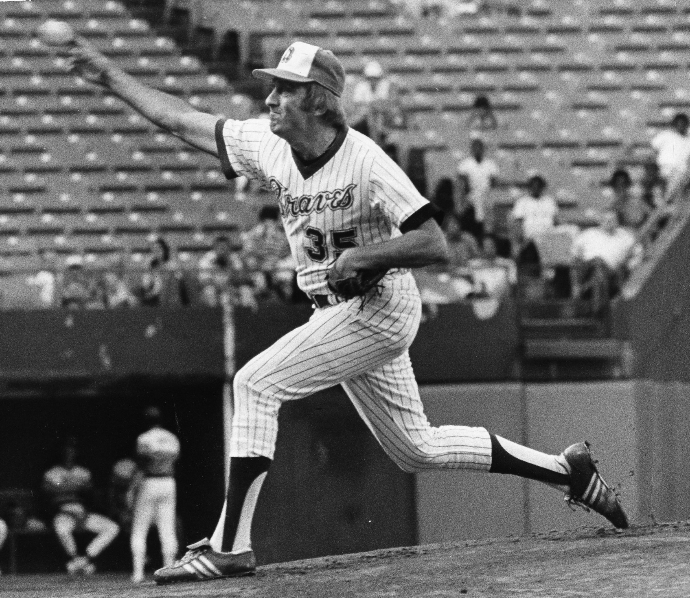 SABR on X: RIP Phil Niekro, 81, Atlanta @Braves legend known as “Knucksie”  who floated his signature pitch past @MLB hitters for 24 seasons, winning  318 games and @BaseballHall induction in 1997.