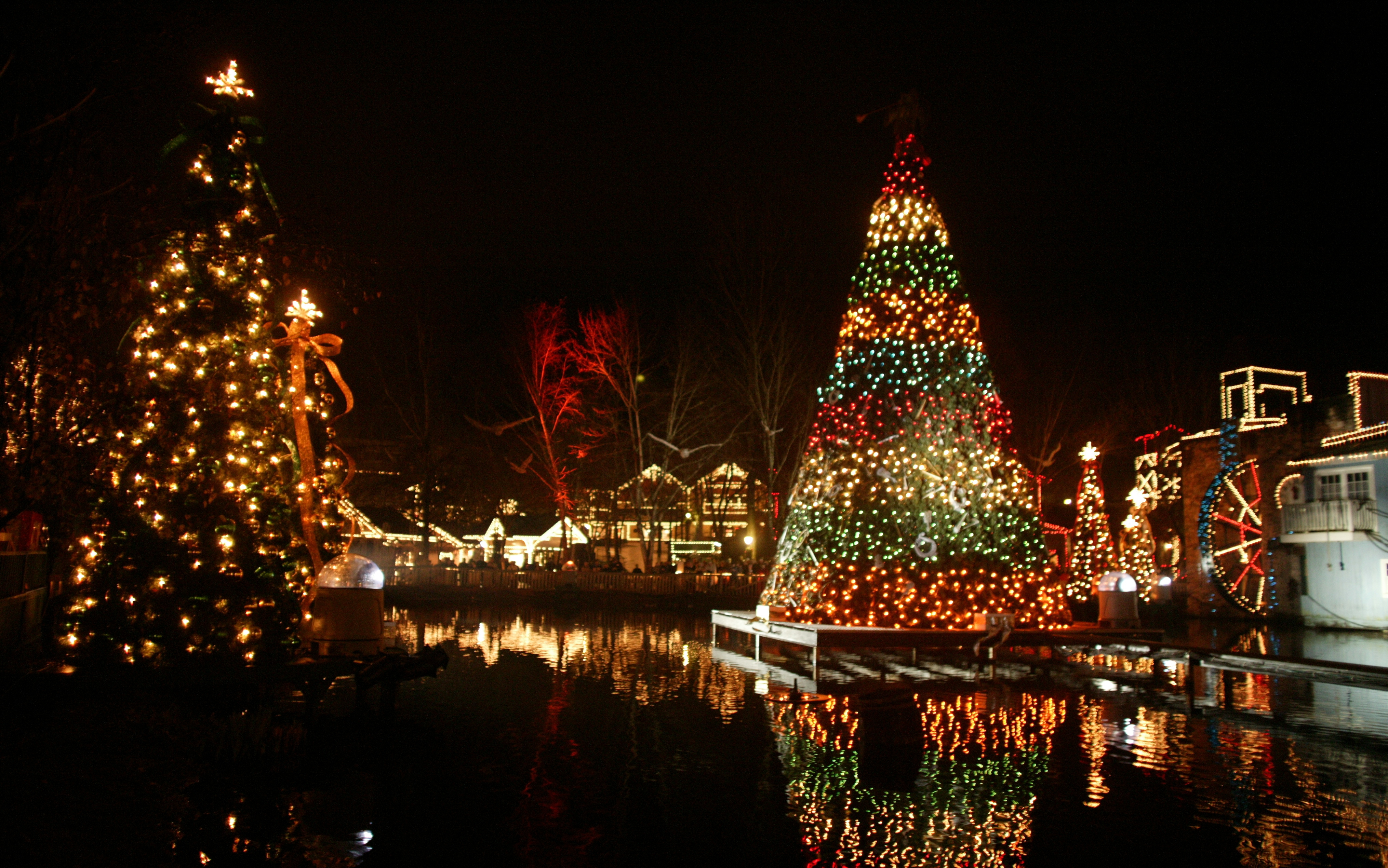 Best places in the South Christmas in Gatlinburg, Pigeon Forge