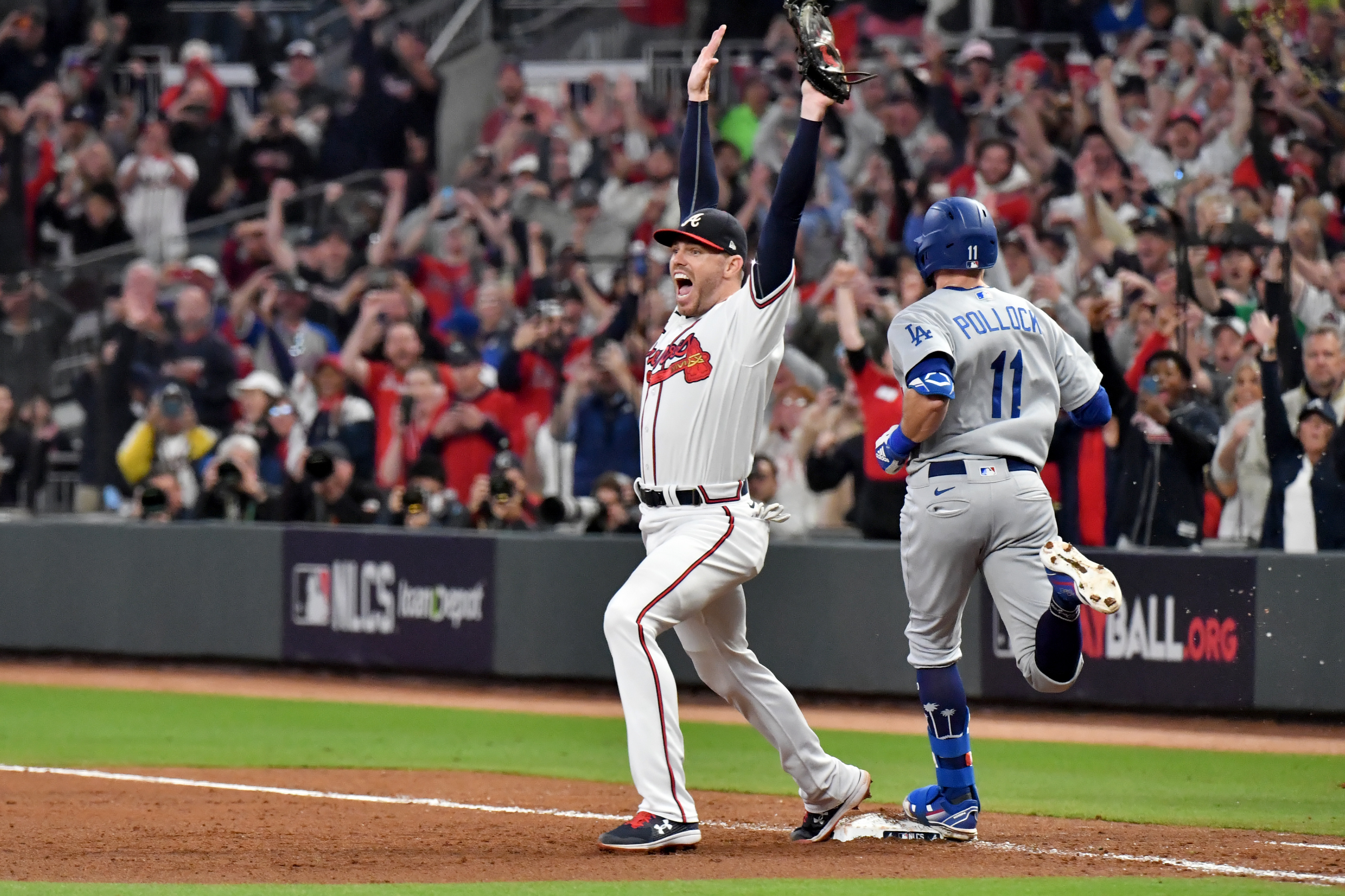 Braves beat Dodgers 4-2, will face Astros in World Series