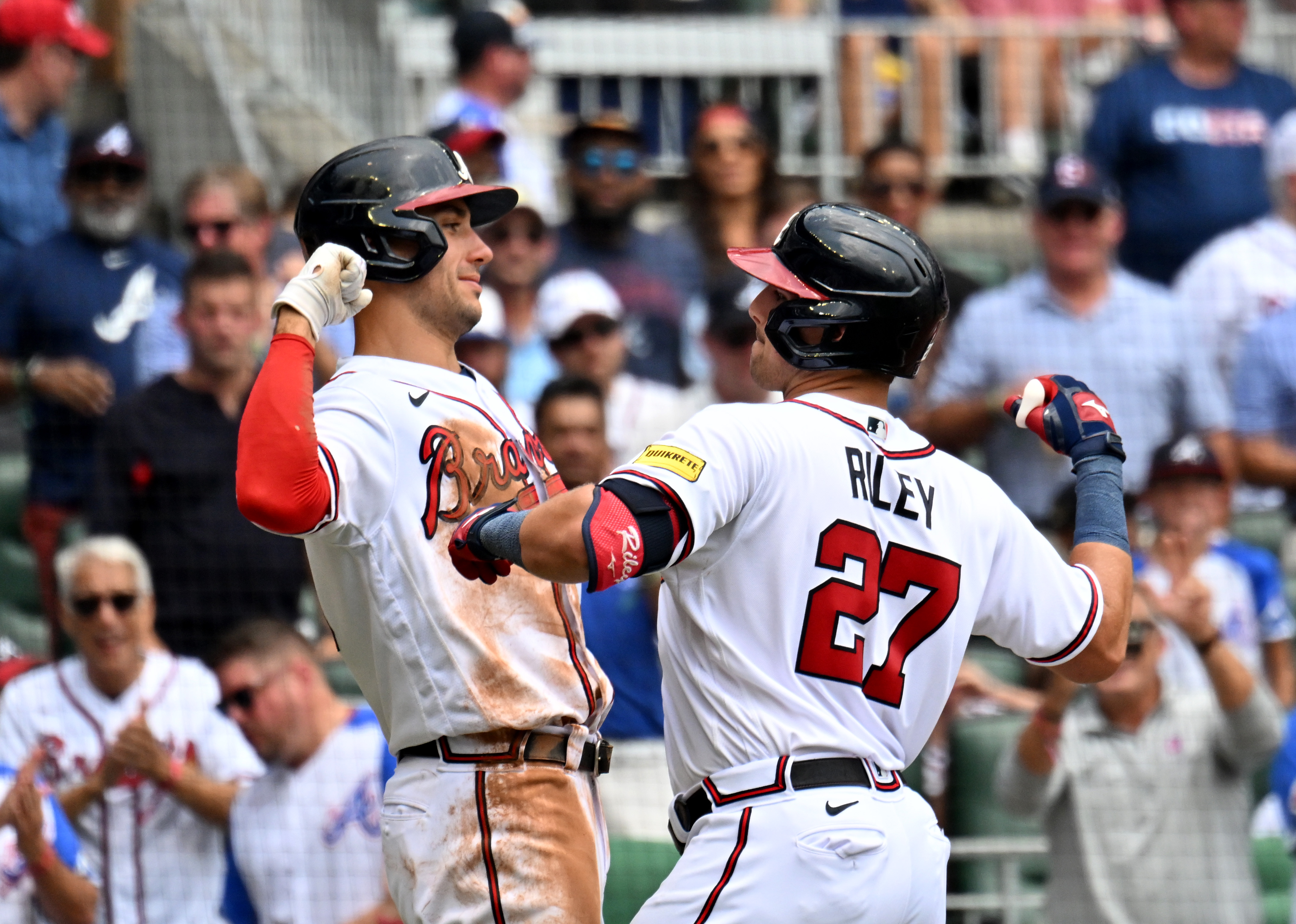 Braves use big inning to pound Ohtani, Angels