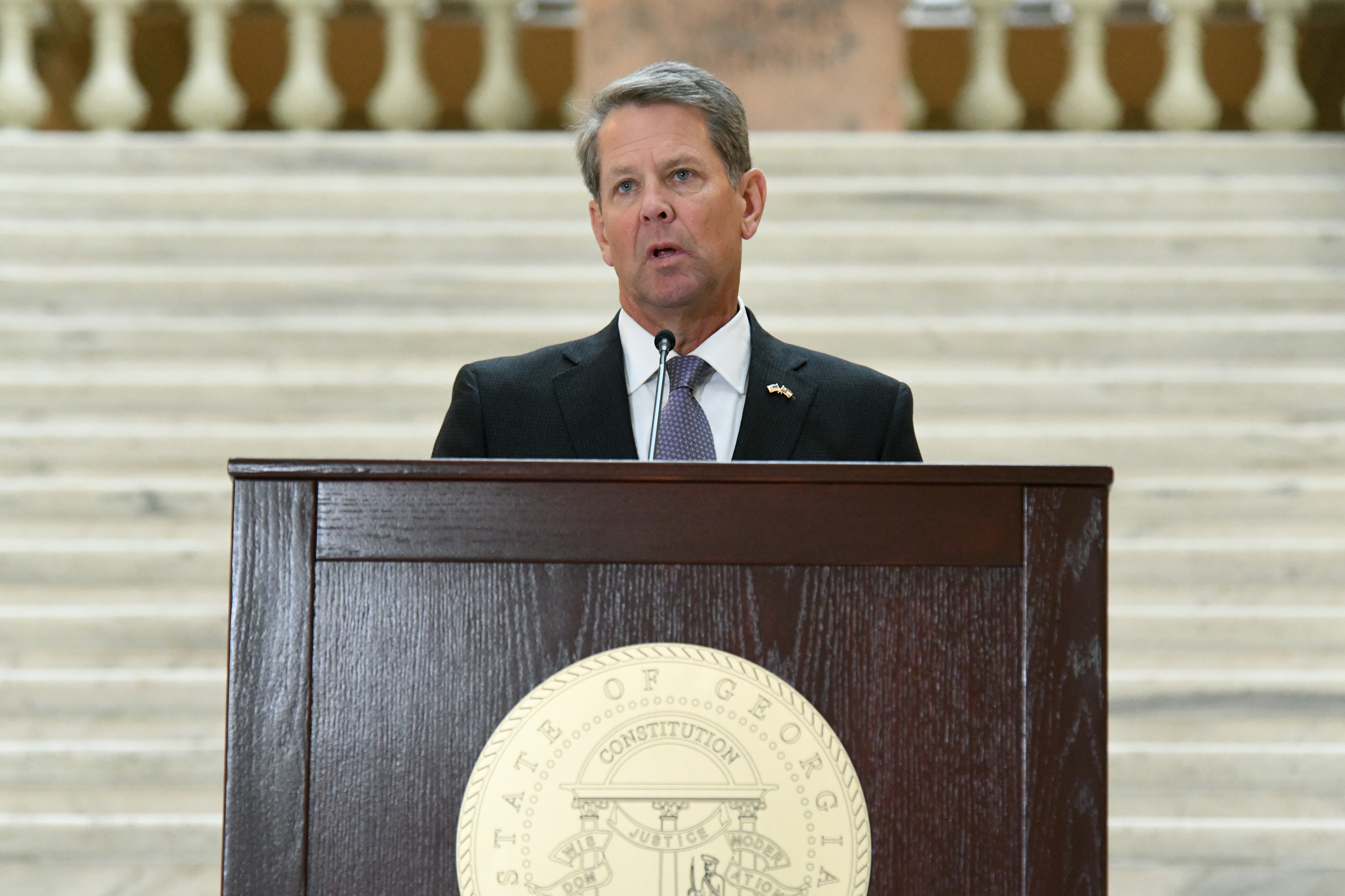 Gov. Brian Kemp announced an executive order last month that would prevent local governments from enacting vaccine requirements and mask rules. Only 1 in 5 of the state’s community leaders polled this month believe Georgia Gov. Brian Kemp is on the right track with his hands-off approach to mandates on mask-wearing and vaccinations. (Hyosub Shin / Hyosub.Shin@ajc.com)