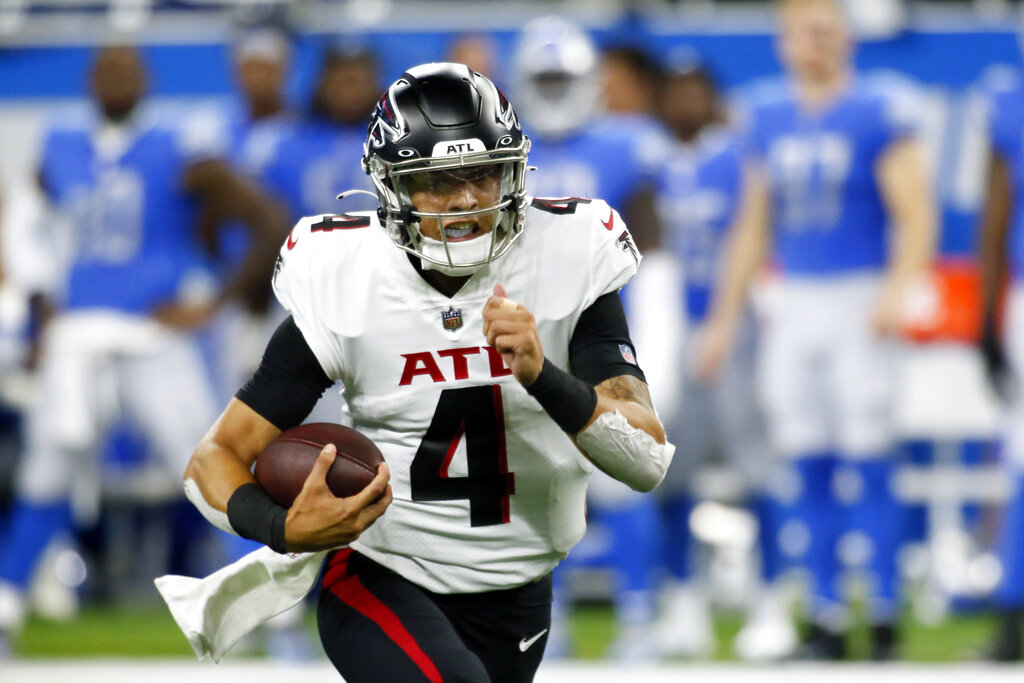 Bernhardt catches winning TD pass for Atlanta against Detroit