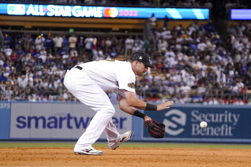 Busy Braves have two hits at All-Star Game but NL loses again