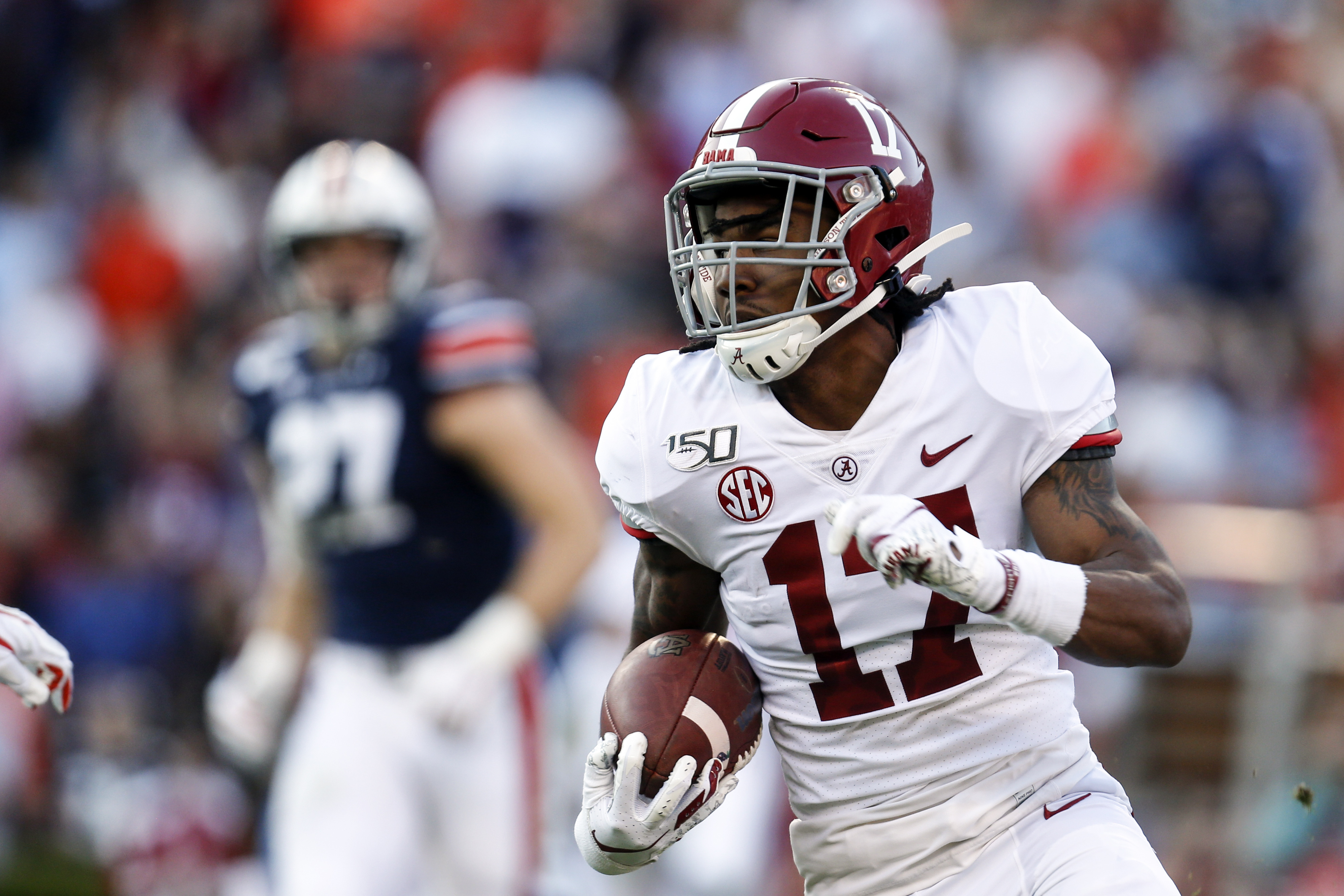 Former Alabama football receiver Jaylen Waddle signs deal with Nike