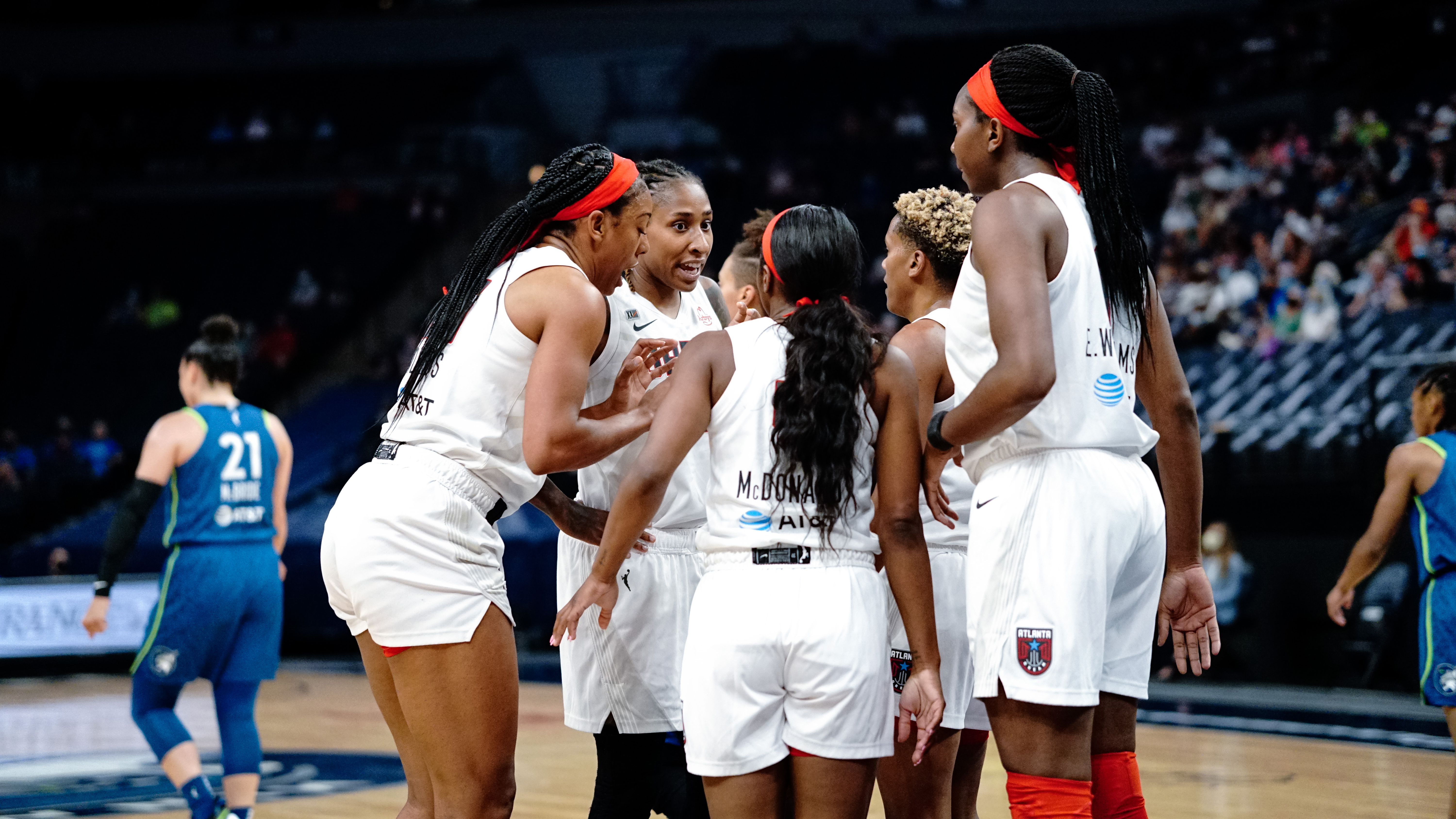 Atlanta Dream Mike Petersen steps down as interim head coach