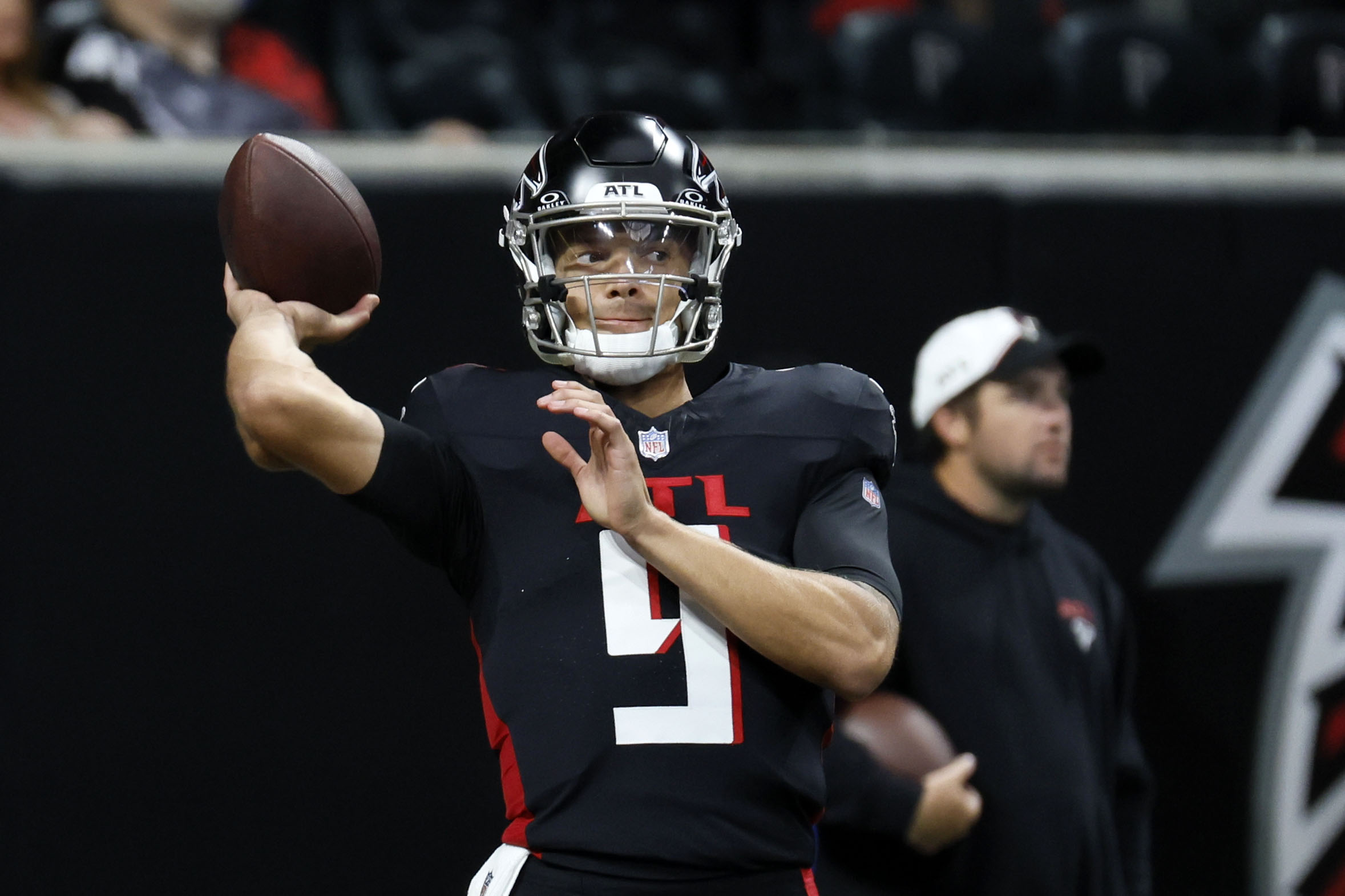 Falcons fall to Saints, 35-27