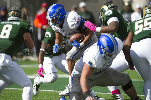 Air Force Academy gridder collapses and dies en route to class