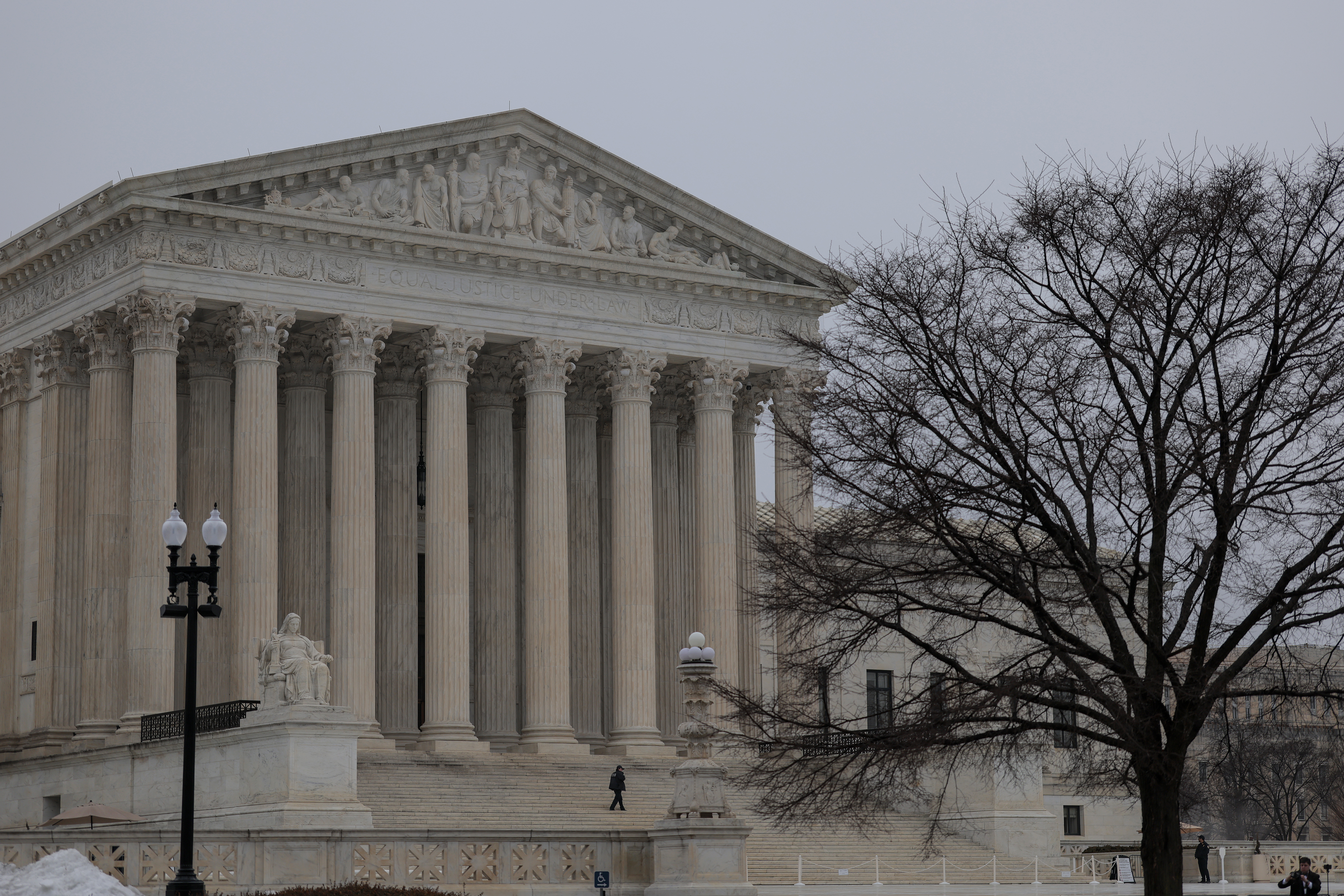5 military reservists file class-action lawsuit seeking differential pay