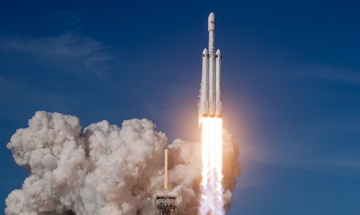 MOC SpaceX Falcon Heavy [Saturn V scale]