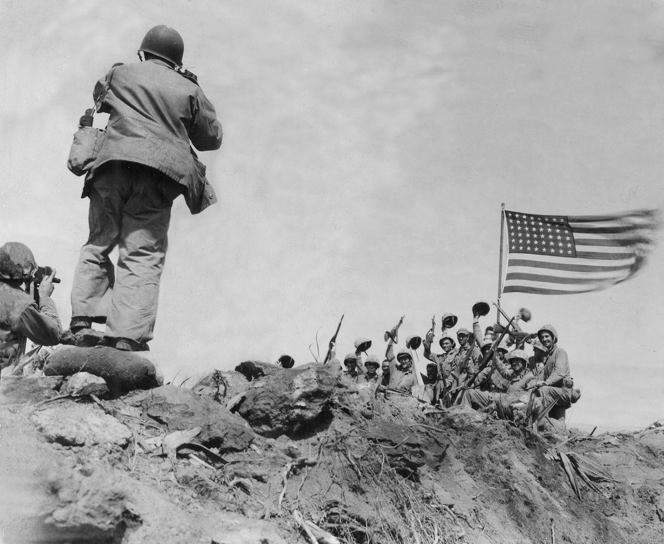 Group seeks to name Navy ship for Iwo Jima photographer
