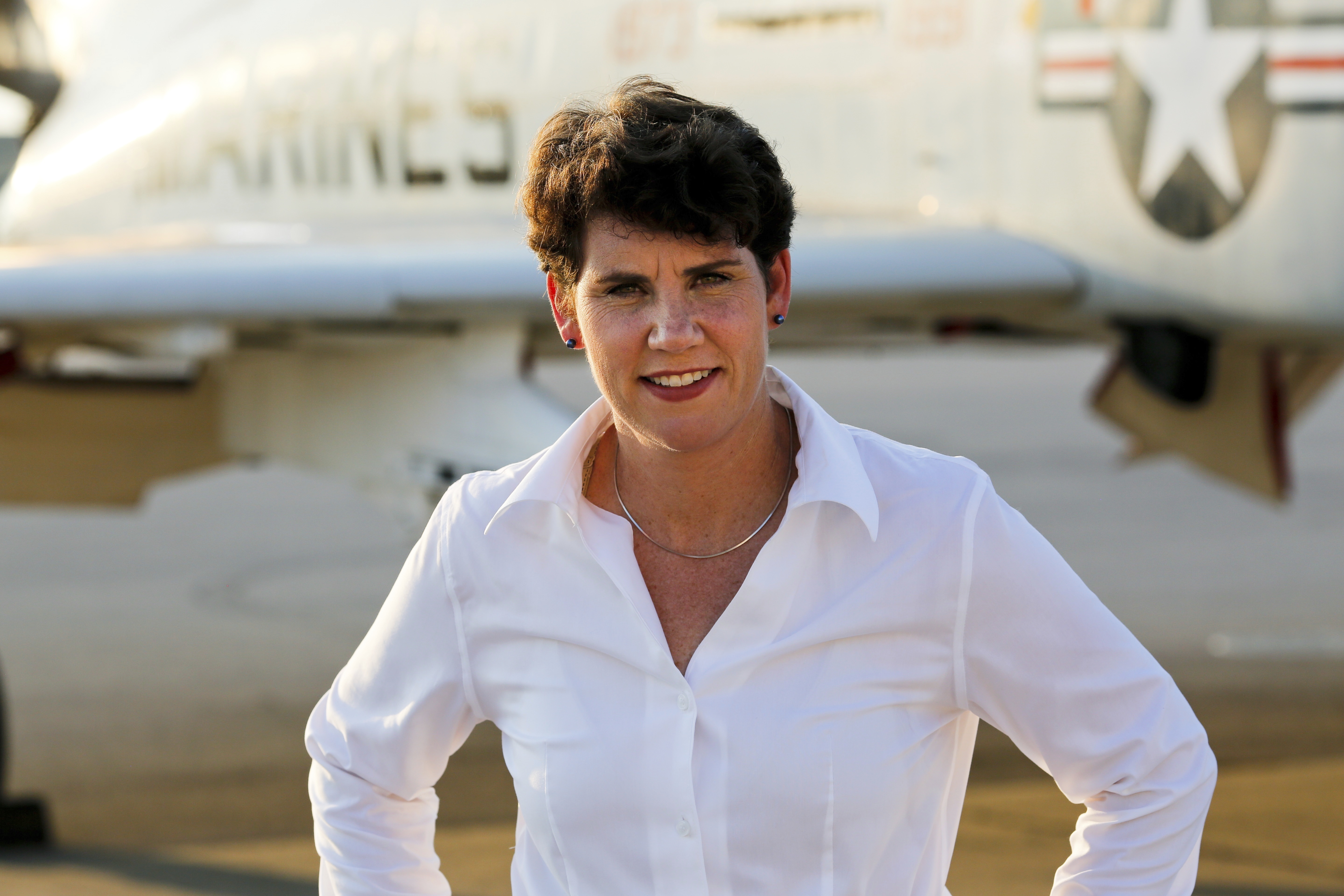 Retired Marine fighter pilot wins Democratic congressional primary in  Kentucky