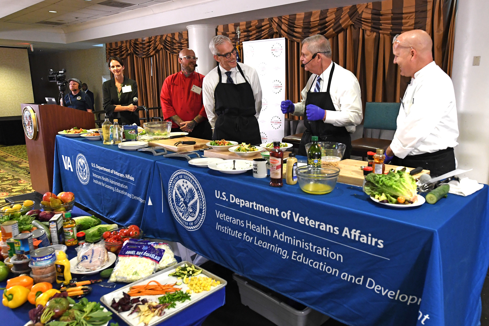 Former VA secretary to head national hunger relief organization 