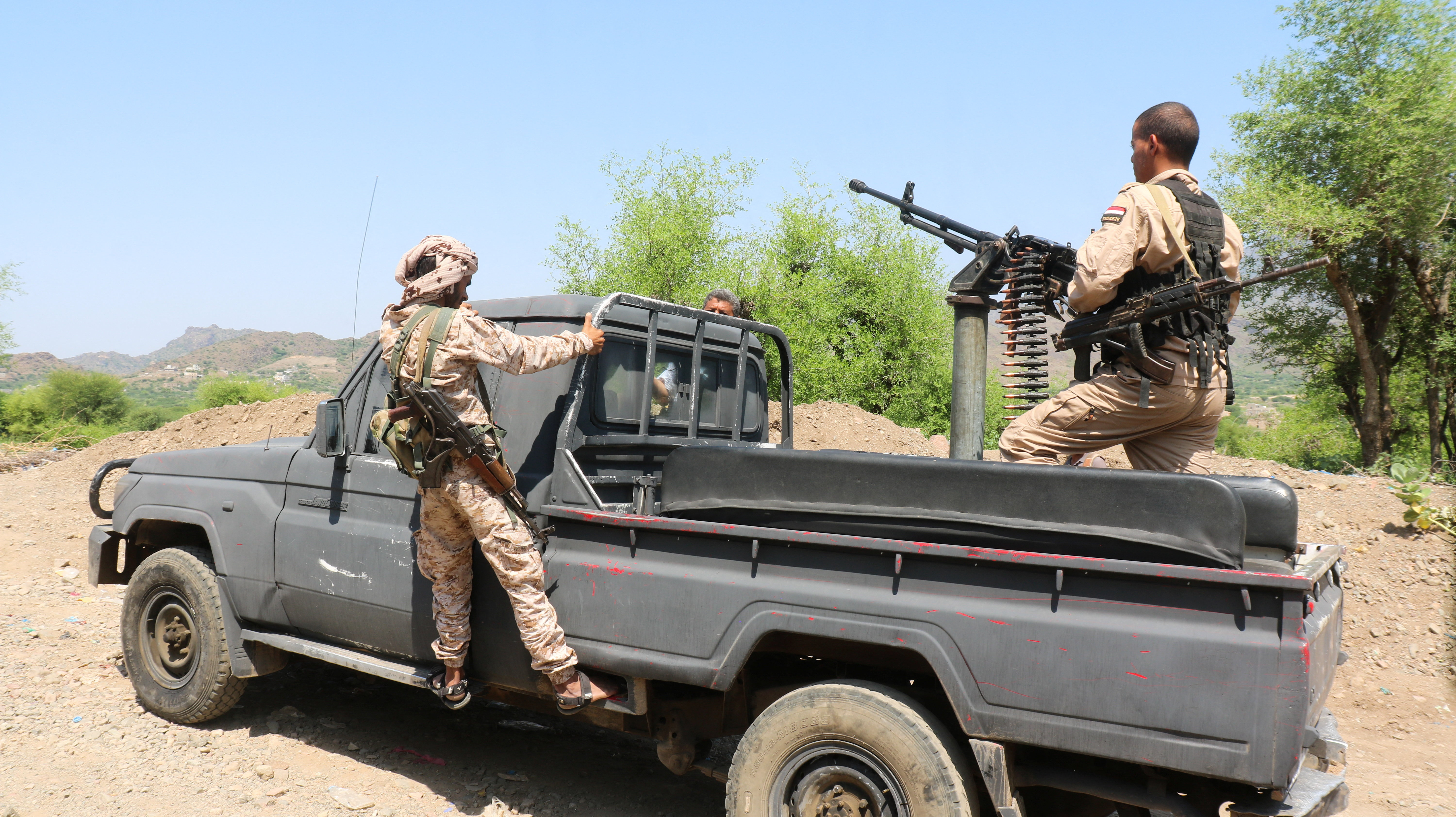 Yemen’s Saudi-backed government announces major offensive against Iran-backed Houthis