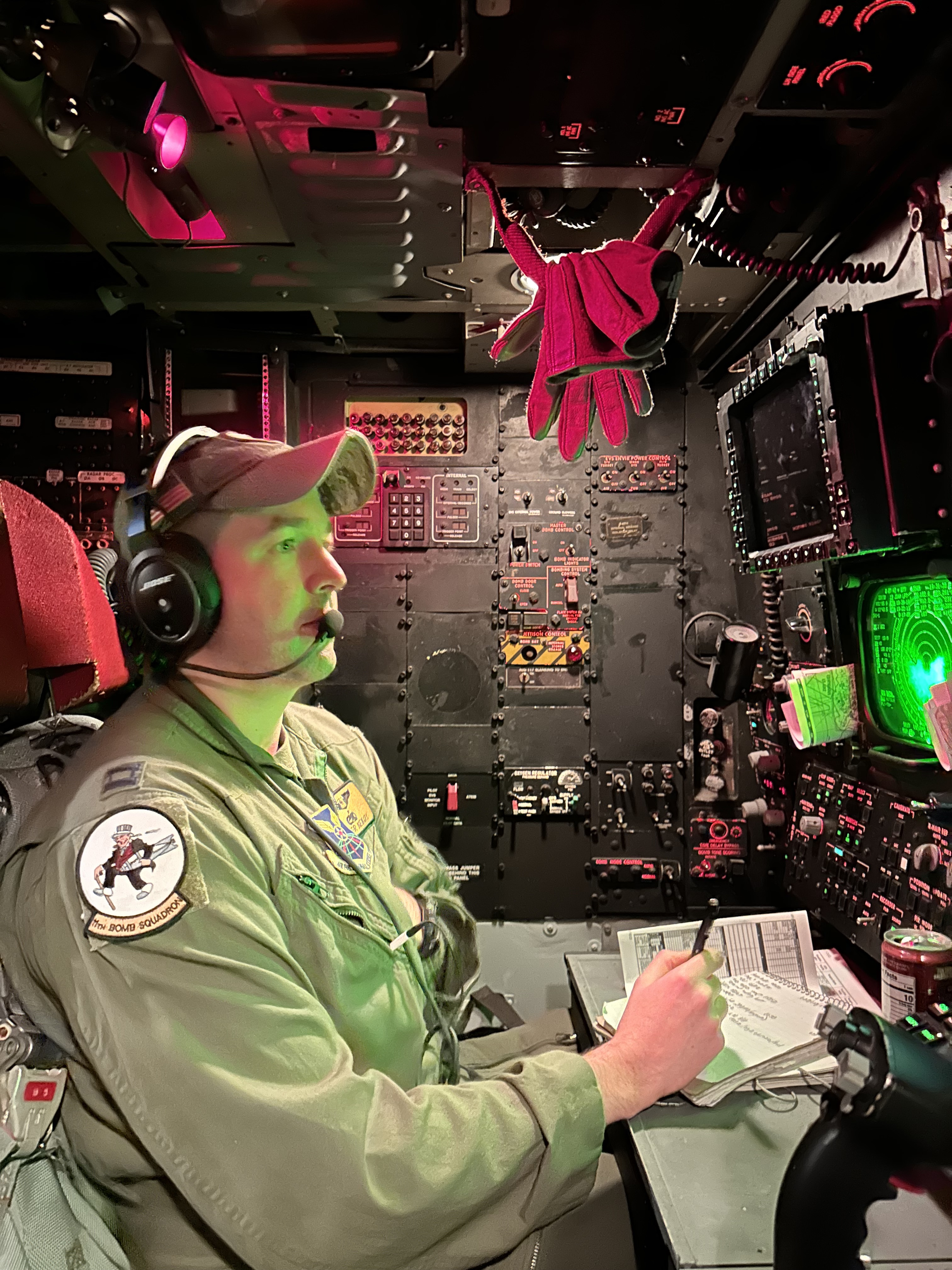 Ride along for a simulated bombing run in a B-52 Stratofortress 