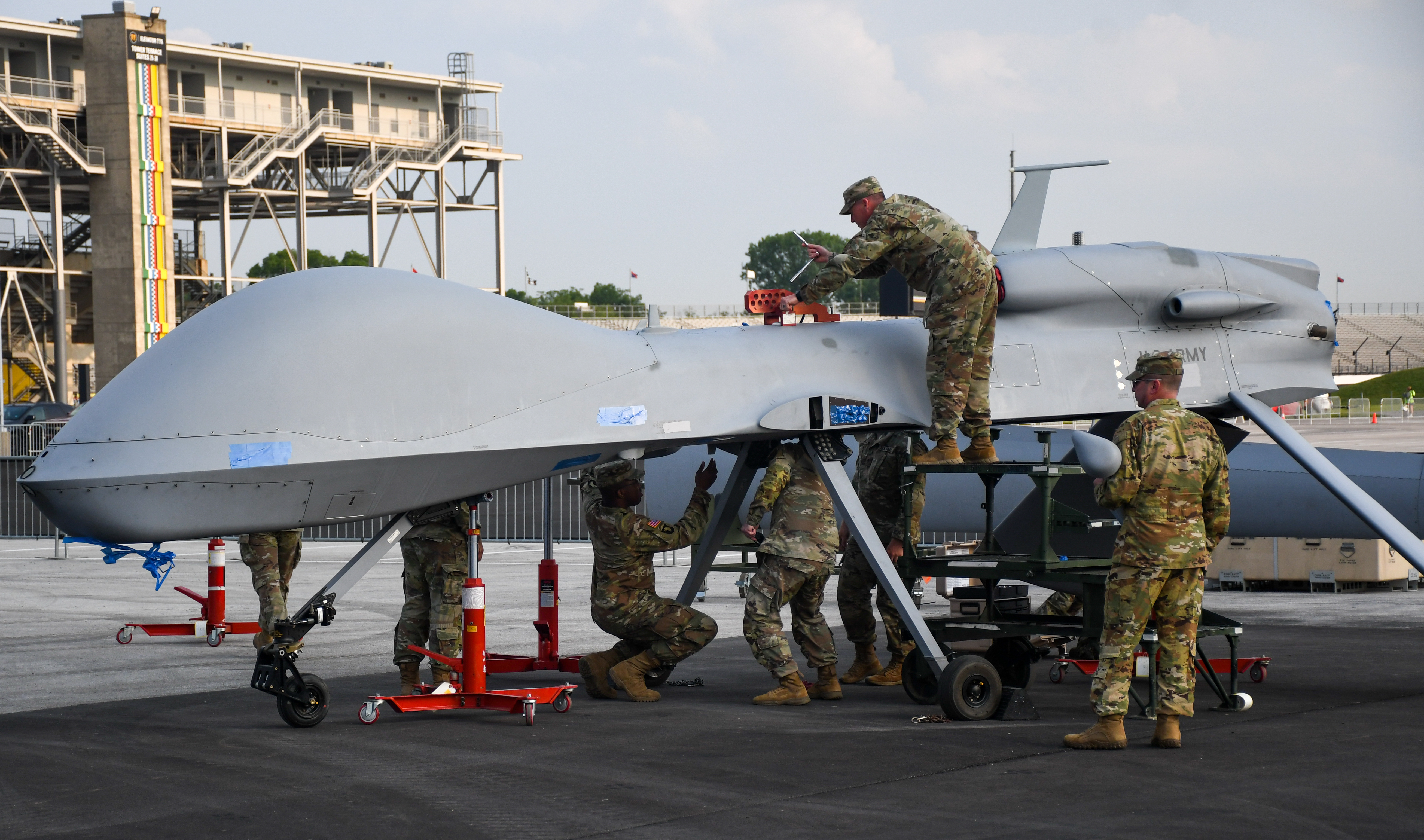 Gray Eagle: US studying how to modify powerful armed drone as