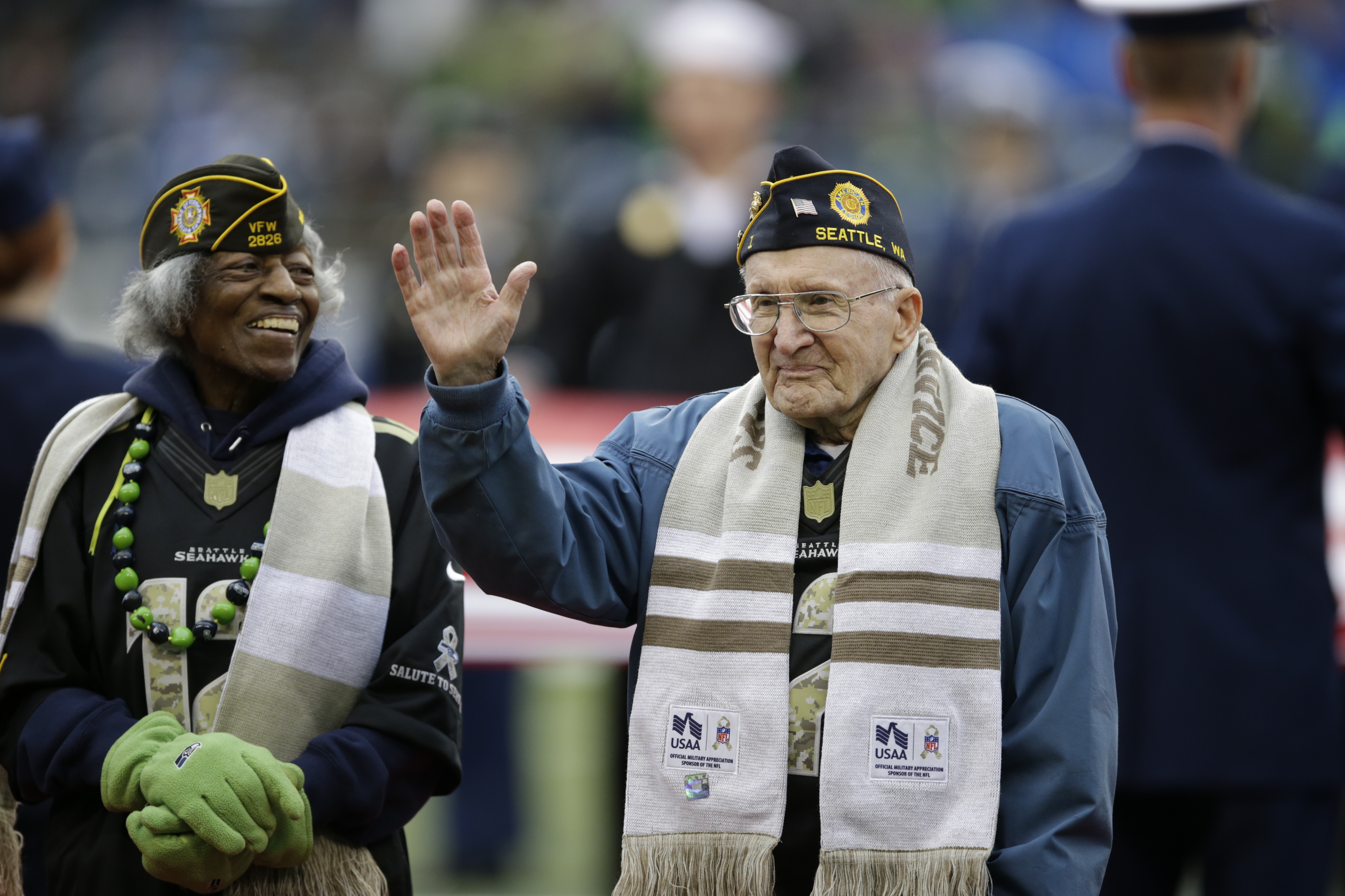 Seahawks Recognize Military & Veterans in Honor of NFL's Salute to