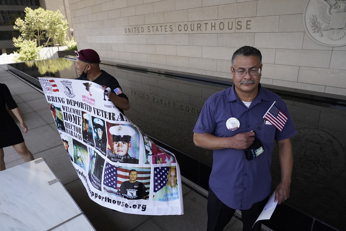 Deported Marine veteran returns to US to become American citizen