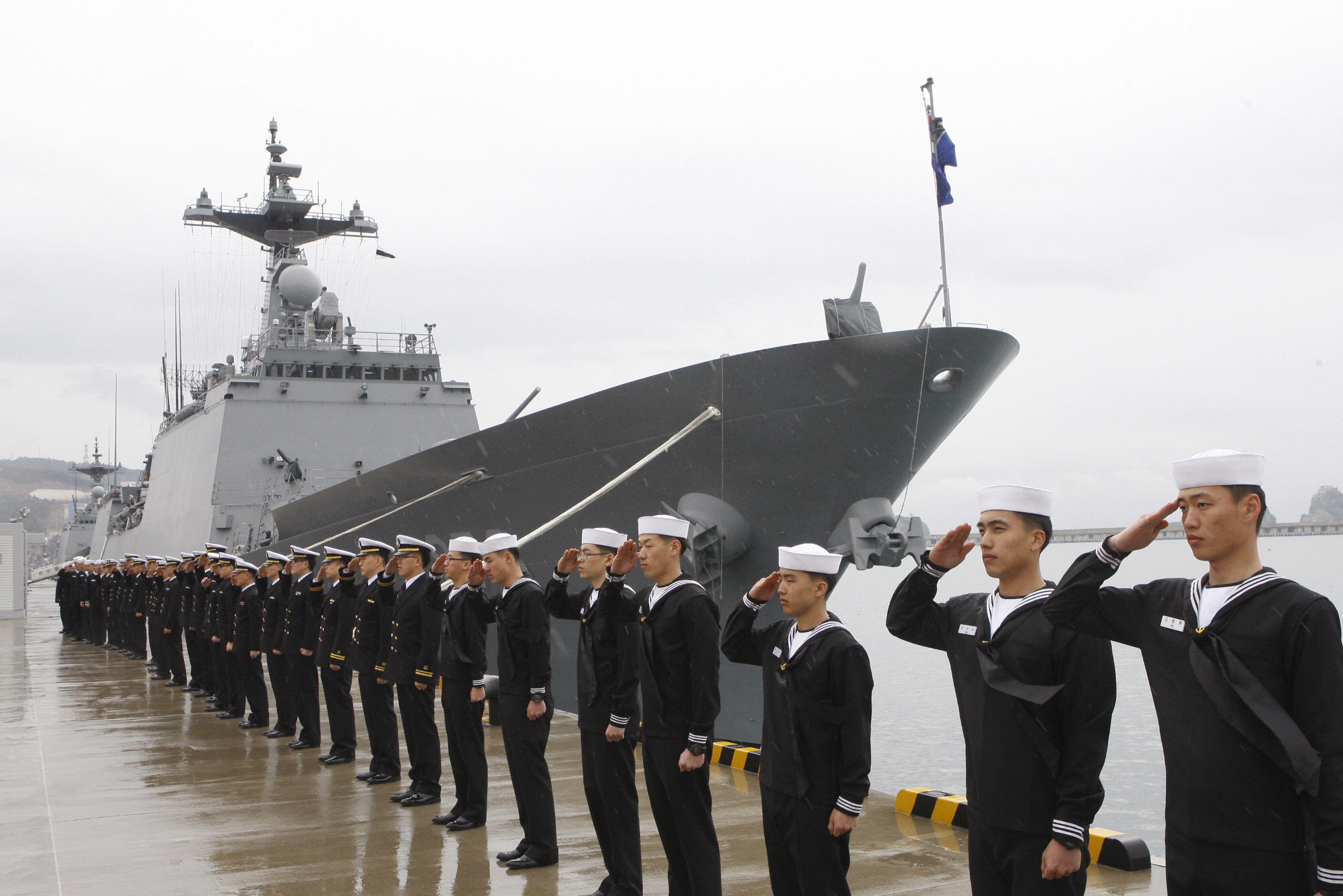 South Korea faces no good choices in sending forces for Trump’s unpopular Iran mission