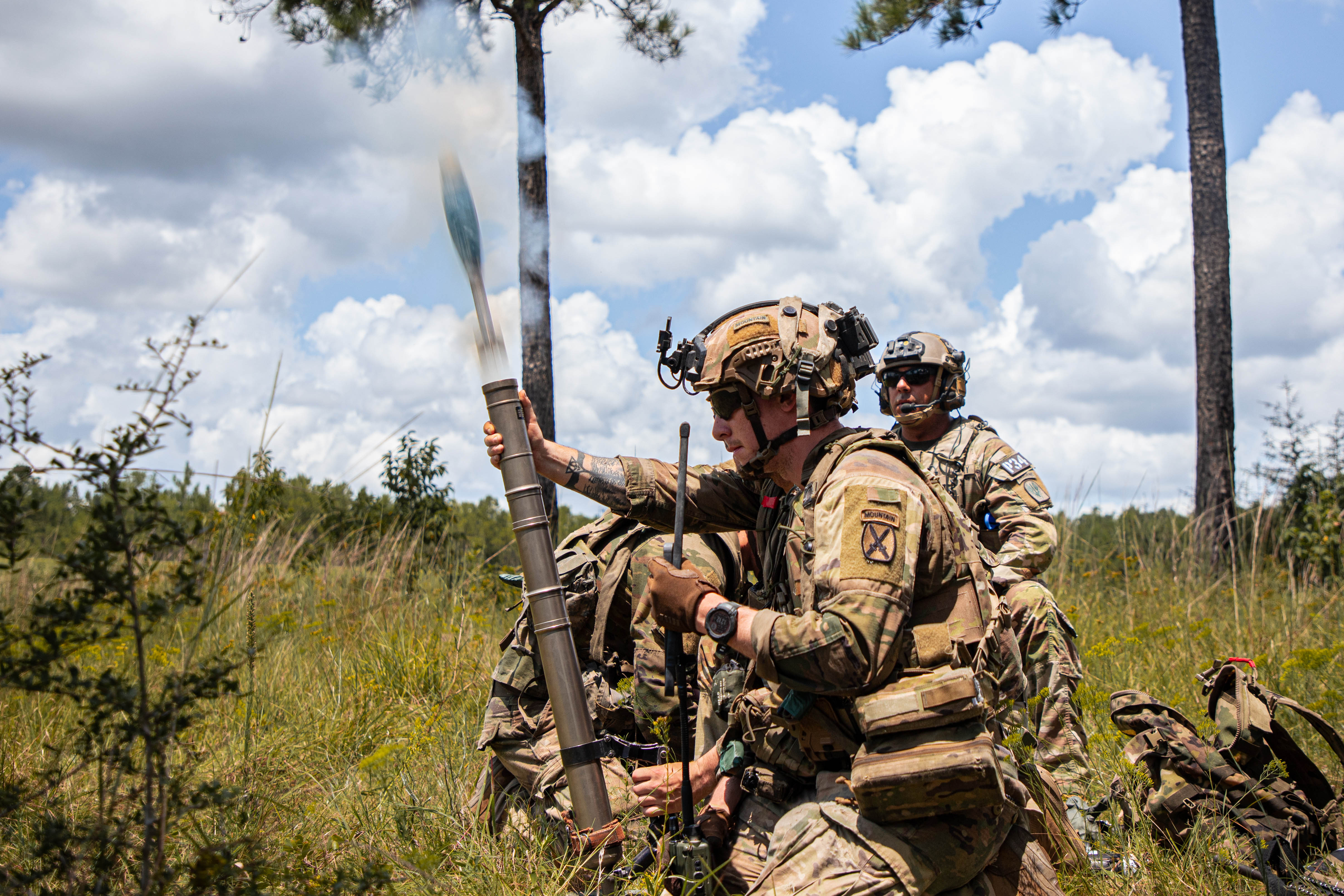 Army mortar crews trade laptops for phone app