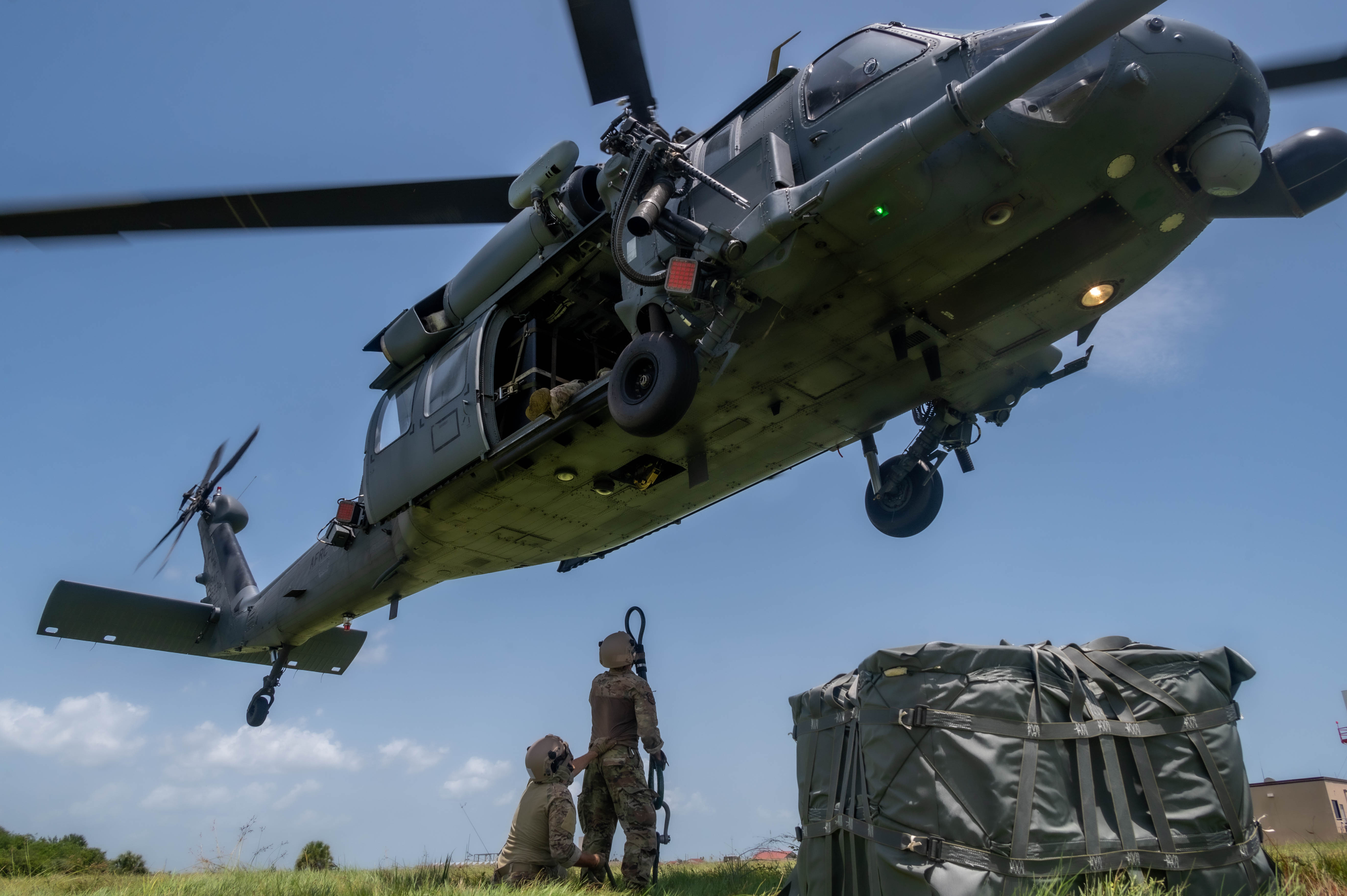 Washington Commanders get first-hand experience with 1st Helicopter  Squadron, News