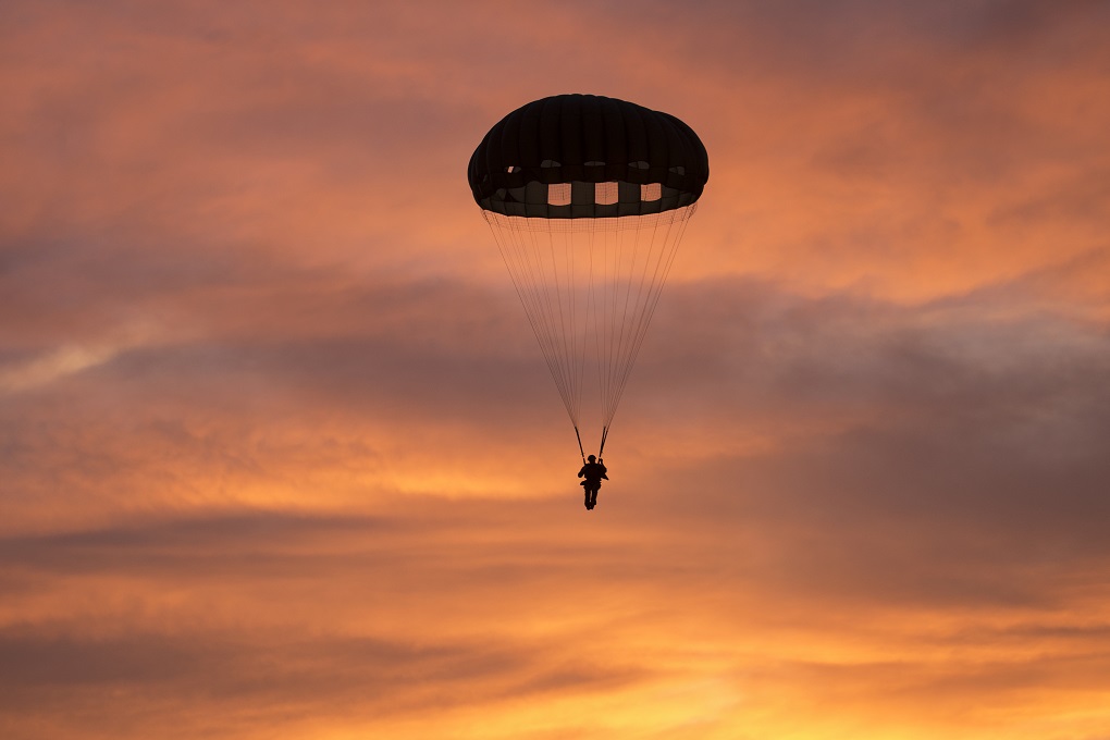 横田基地　YOKOTA AIR BASE AIR FORCE BALL 桜パッチ Amazon.com: United States Air Force USAF Yokota Air Base AB