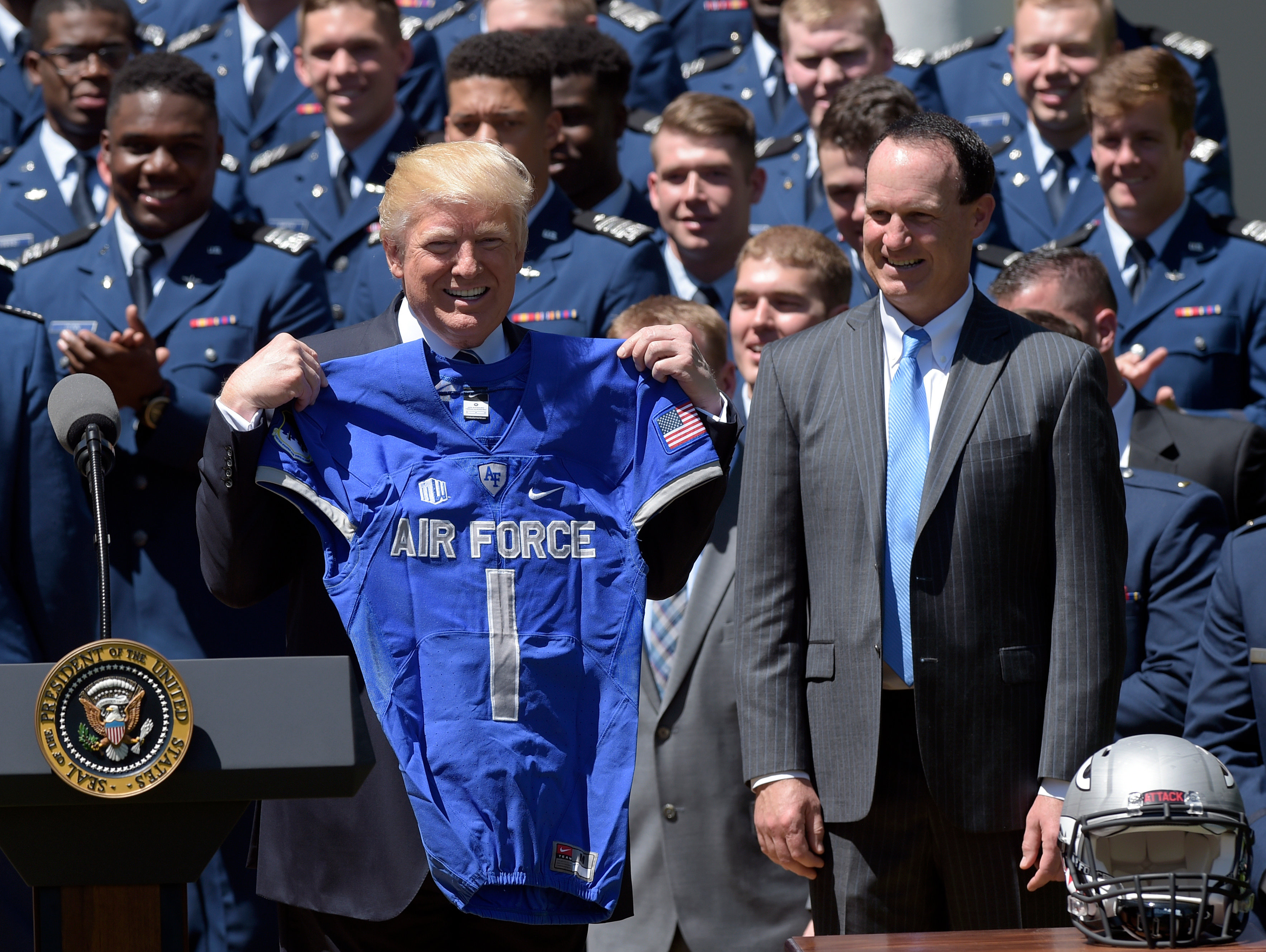 In the annual football uniform dispute, 2021 Army trumps Navy