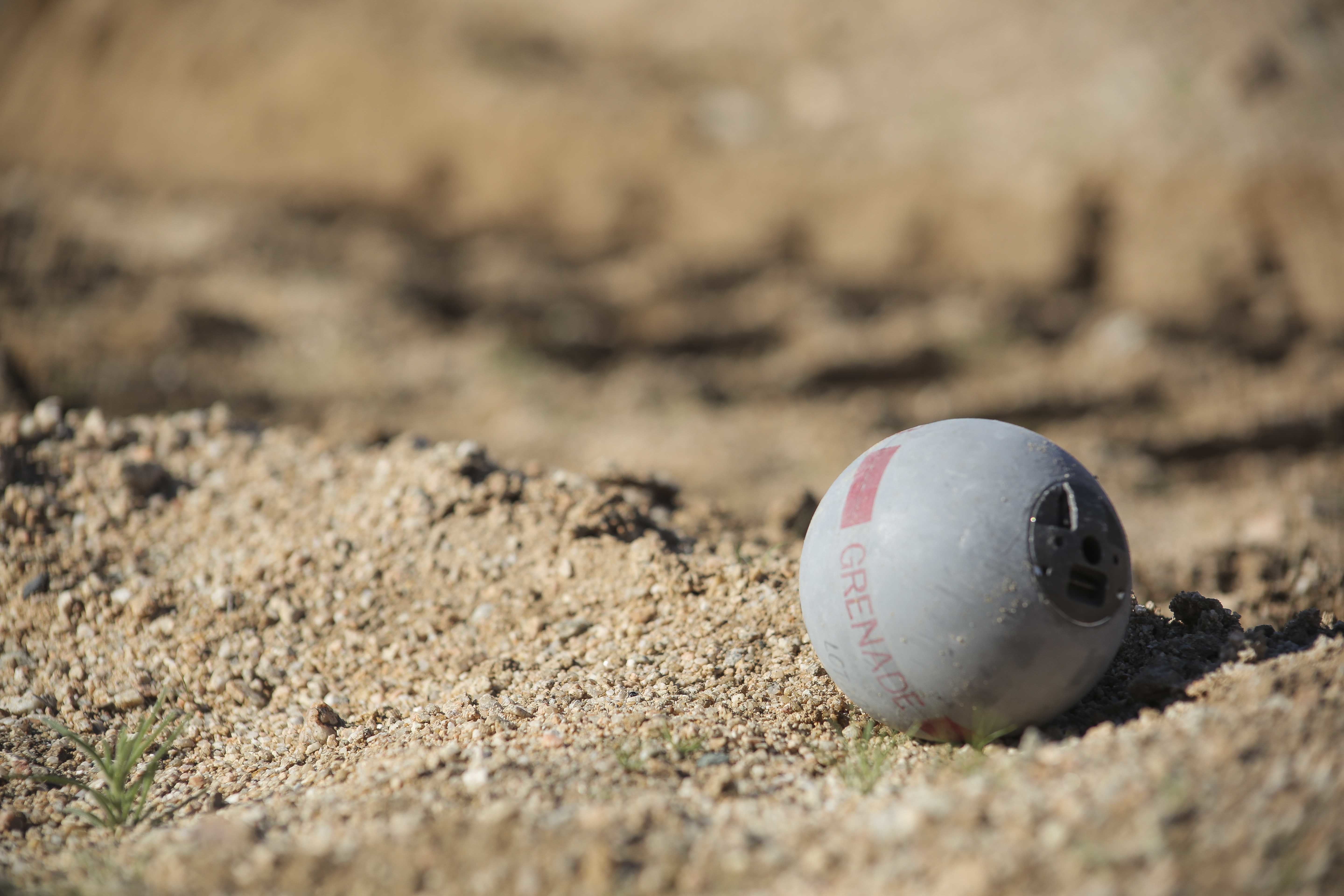 Ameriškega vojaka aretirali ob poskusu vstopa v Tanzanijo z ročnimi bombami