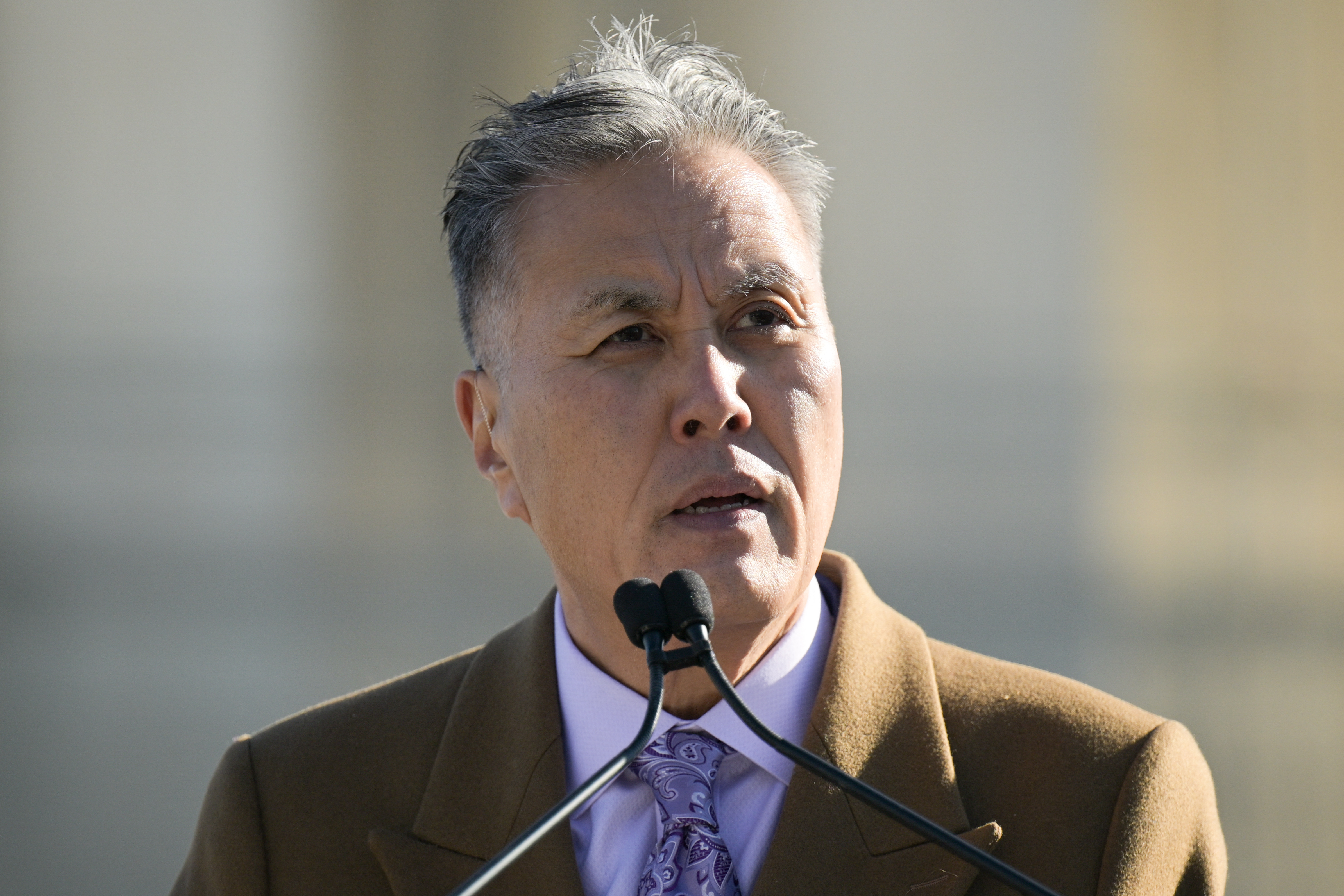 Top House Democrat urges splitting veterans omnibus and advancing the Major Richard Star Act