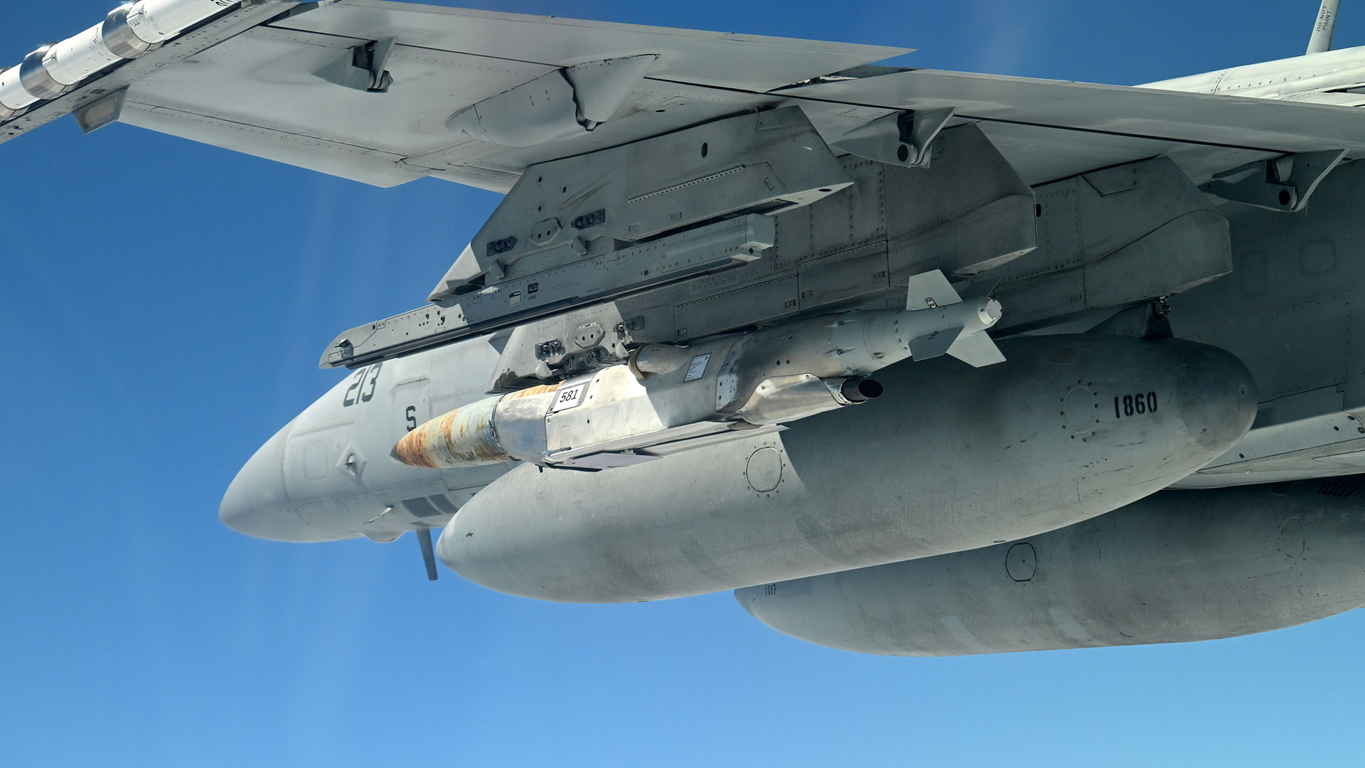 Boeing, jet motorlu JDAM için ilk üretim sözleşmesini kazandı