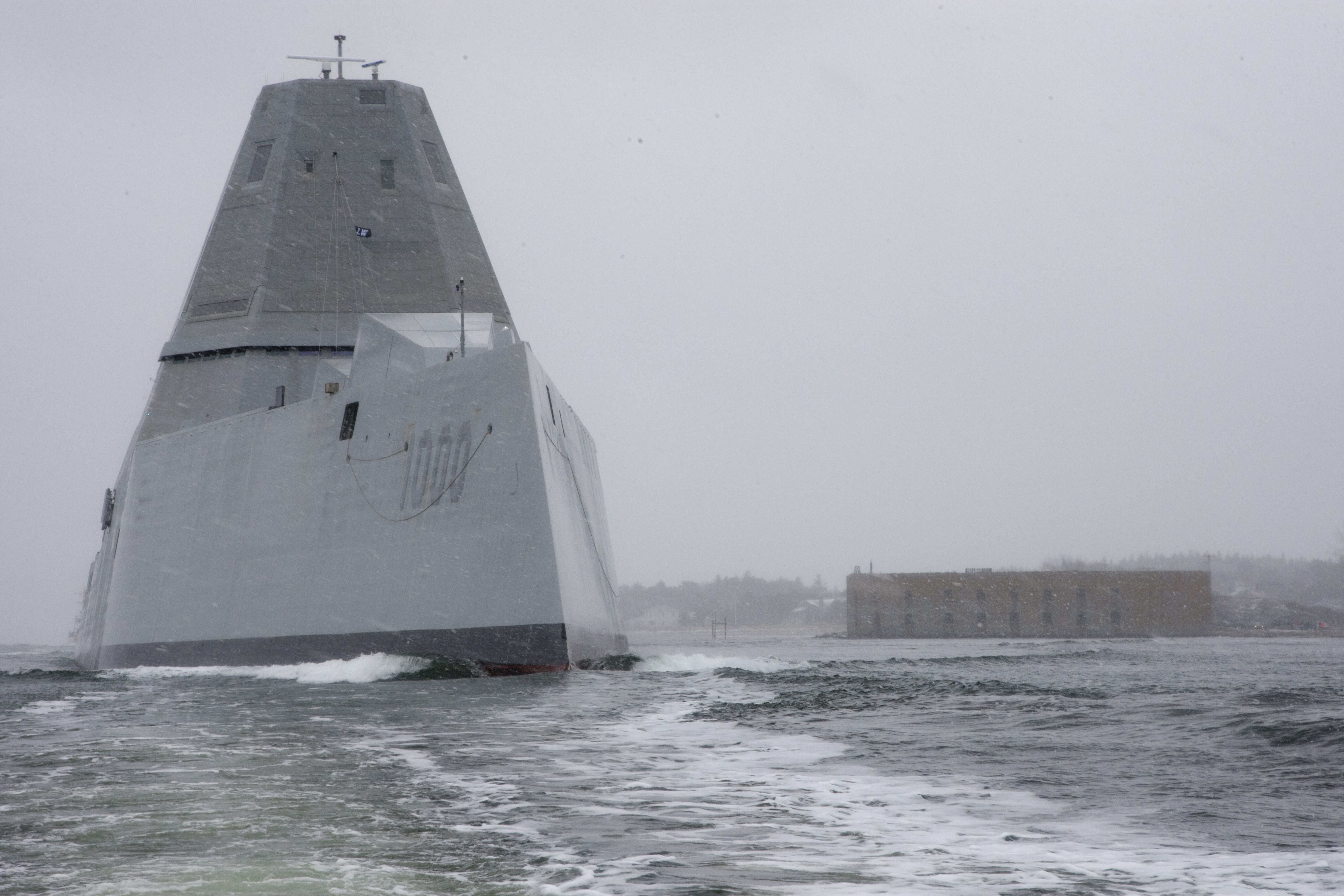 Navy Planning for December 2025 Hypersonic Missile Test off USS Zumwalt -  USNI News