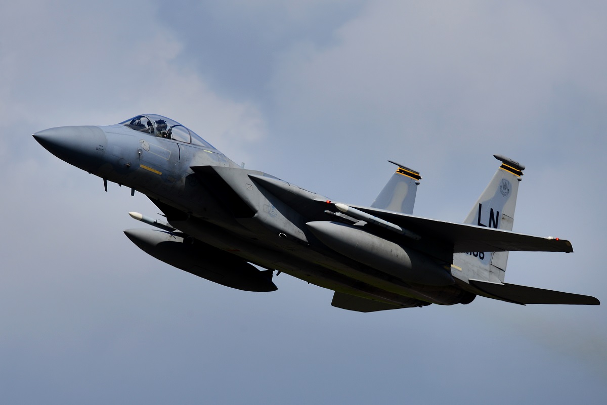 Pilot dead after F-15 crashed in sea near United Kingdom