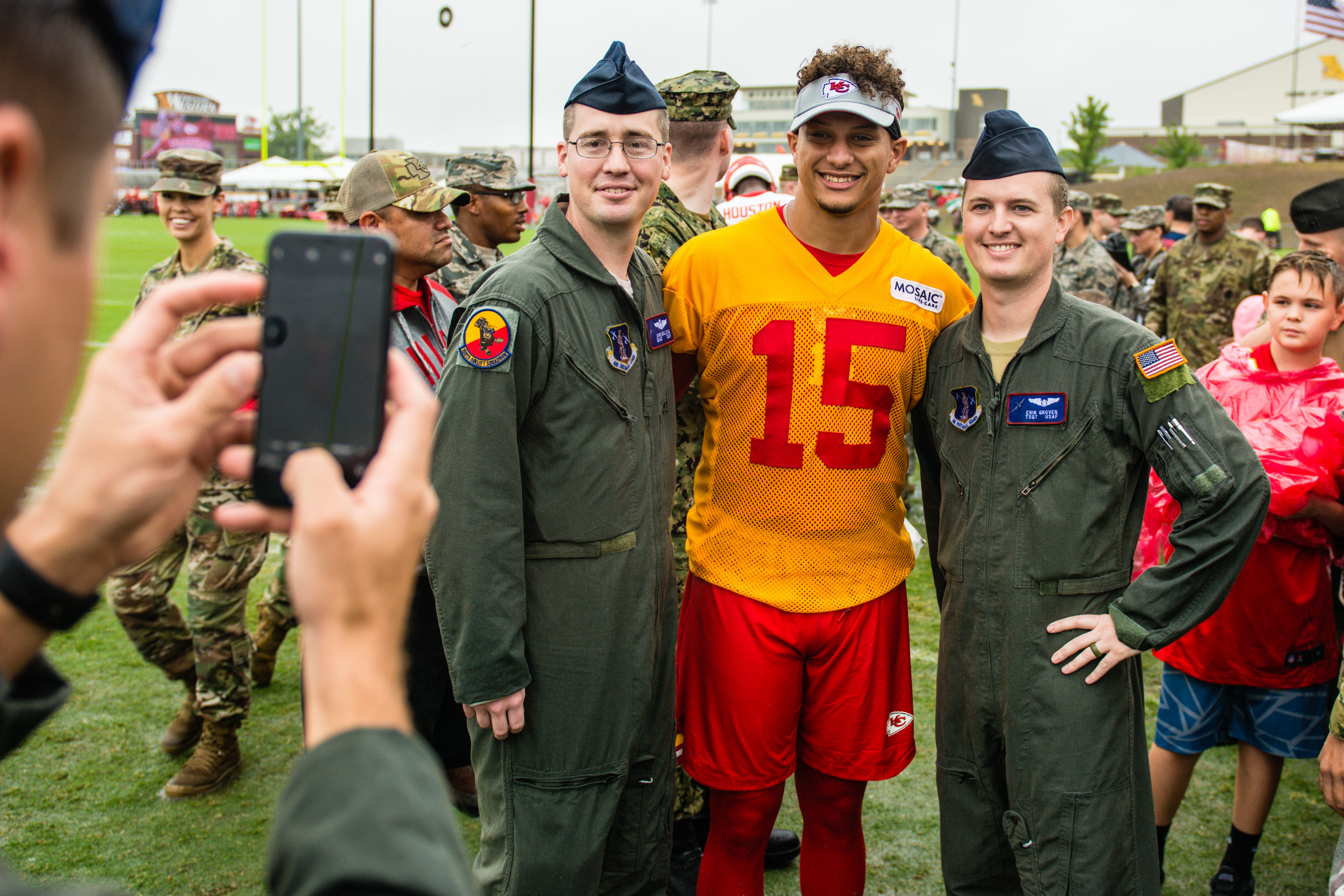 Army football reveals WWII-themed uniform for Navy matchup